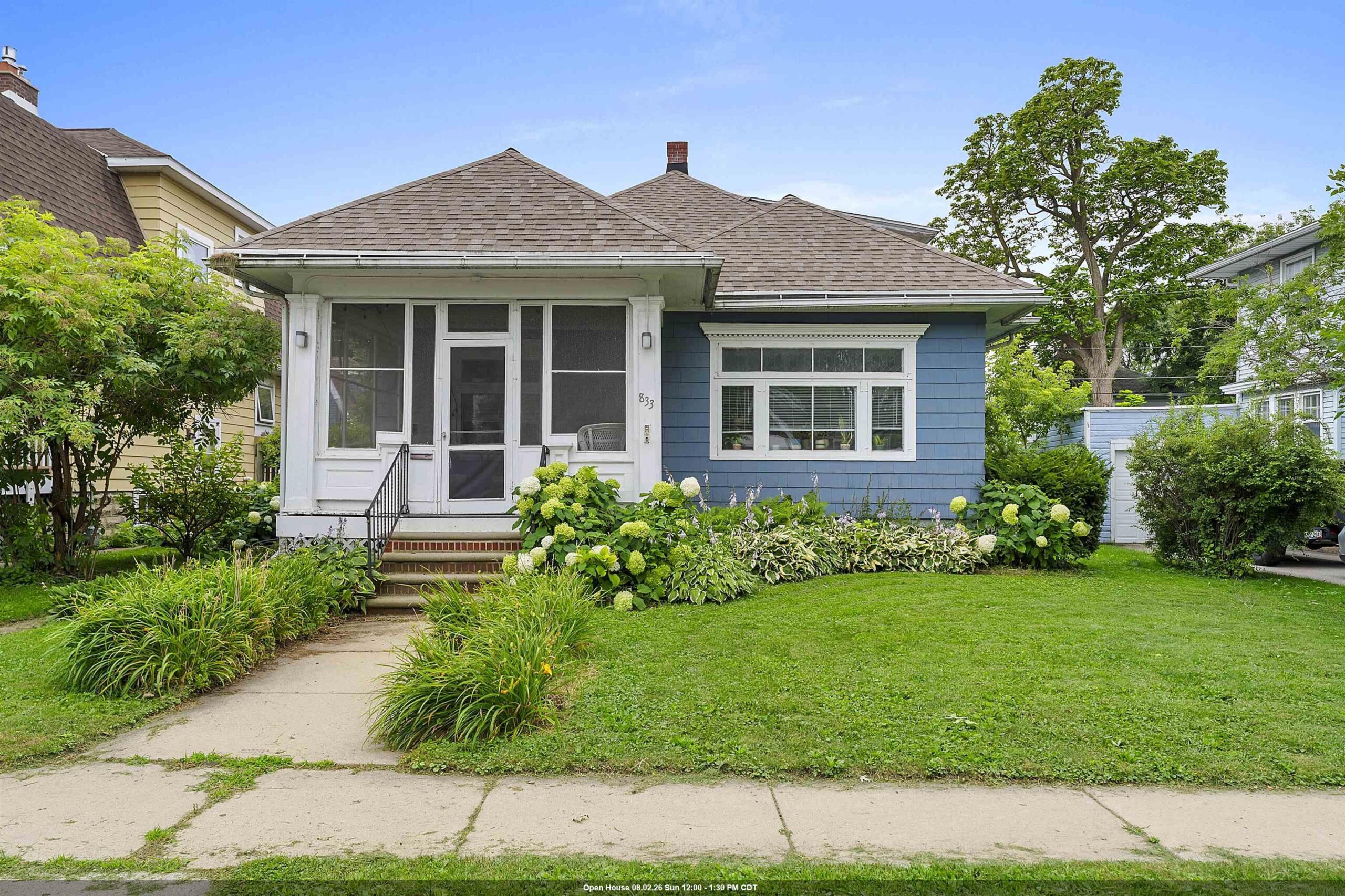 833 OREGON Street property preview photograph