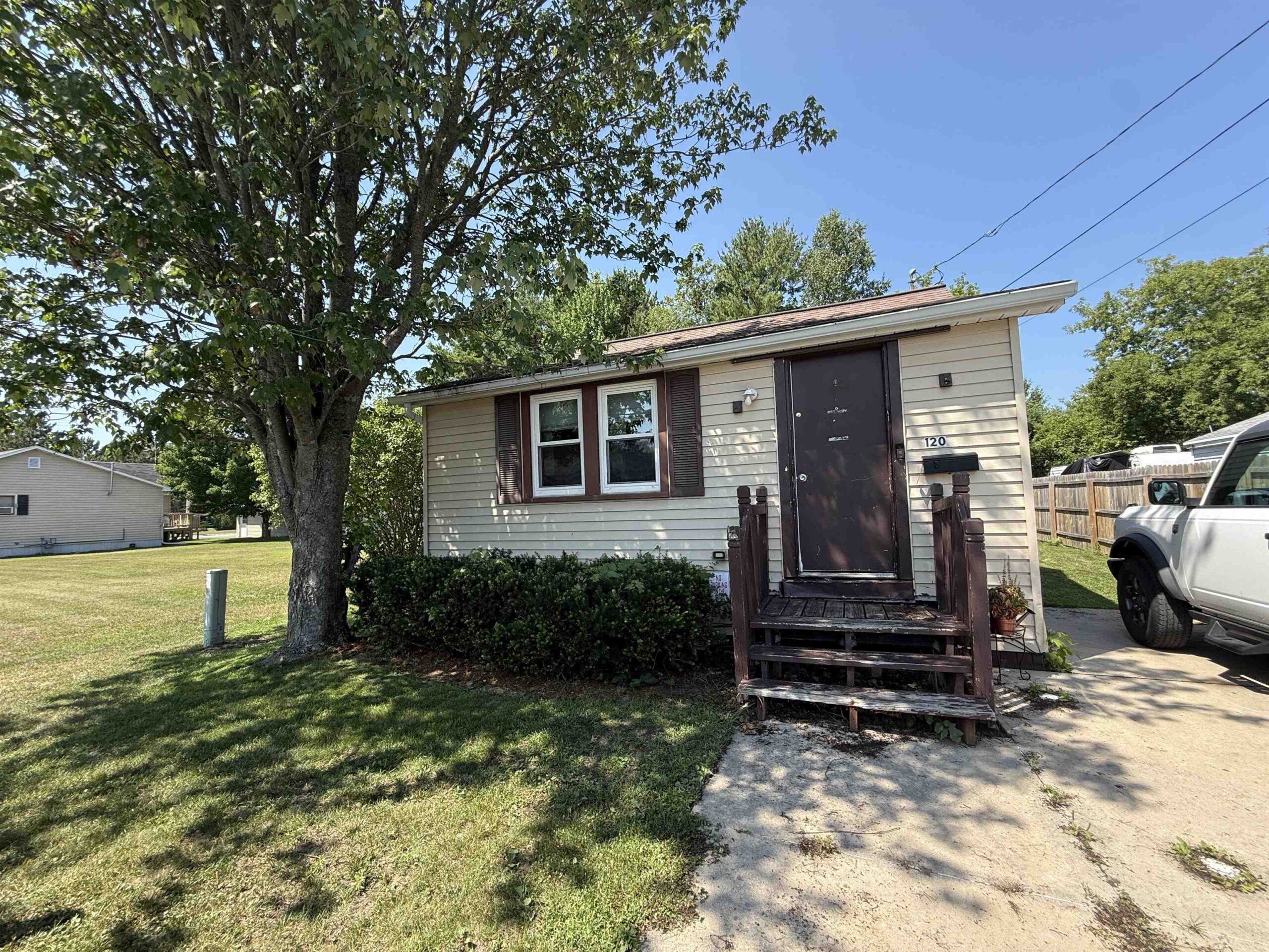 120 CALL Avenue property preview photograph