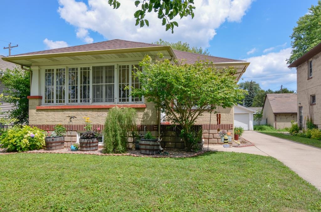 1066 ELMORE Street property preview photograph