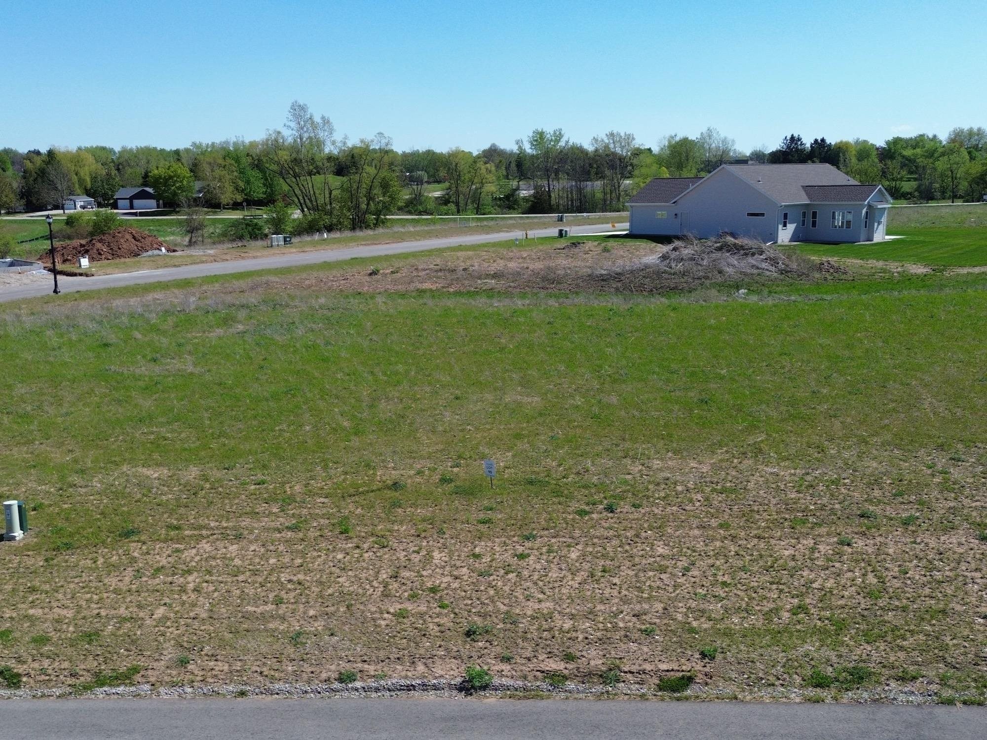 GOLDFINCH Drive property preview photograph