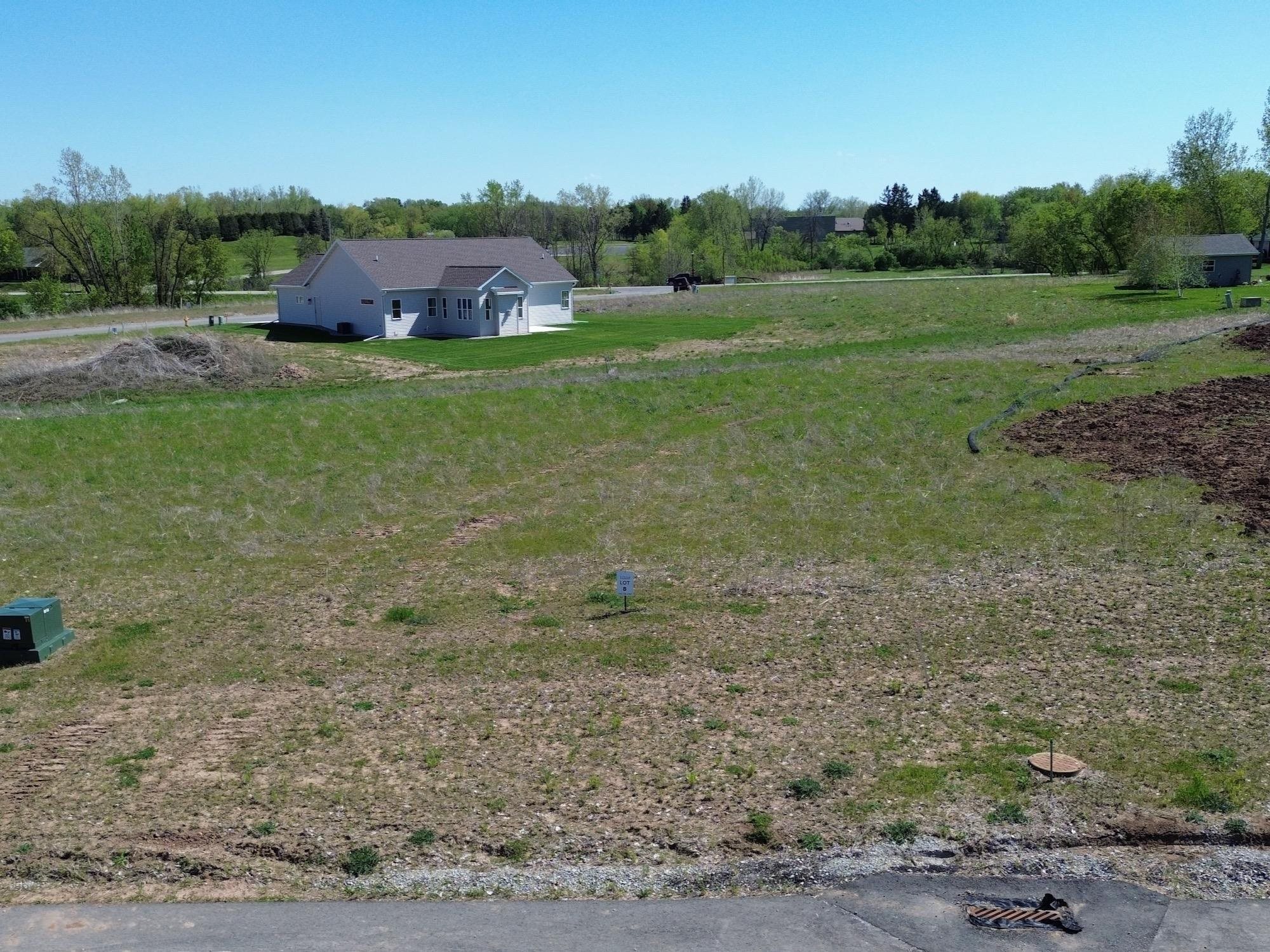 GOLDFINCH Drive property preview photograph