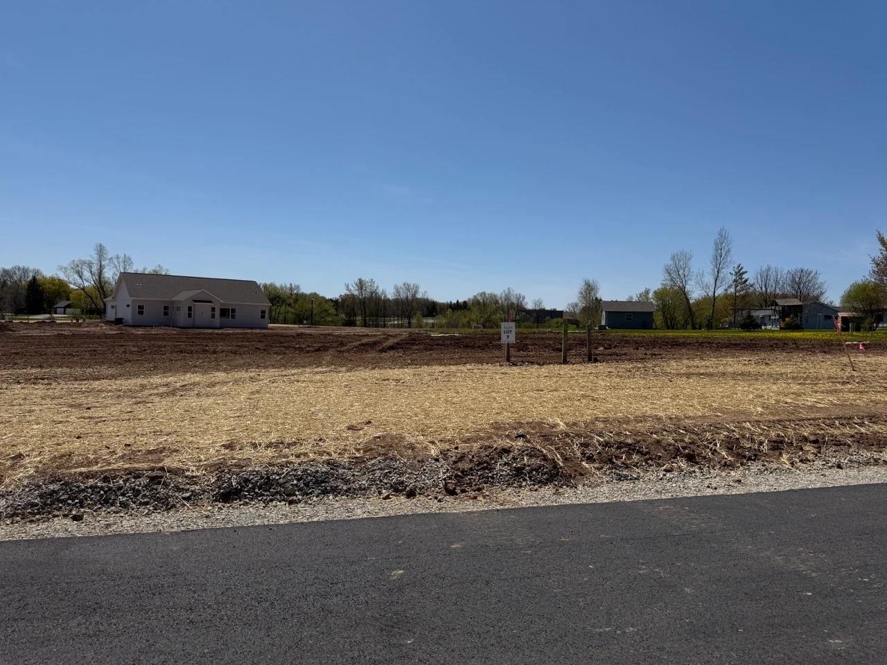 GOLDFINCH Drive property preview photograph