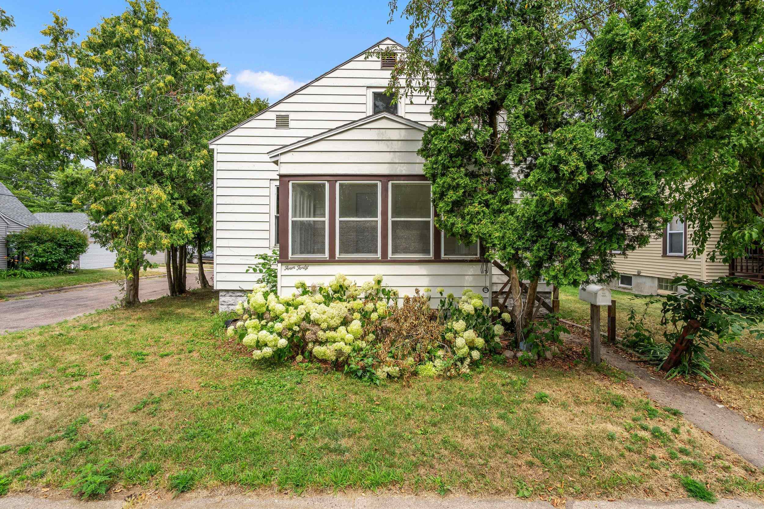 440 4TH S Street property preview photograph