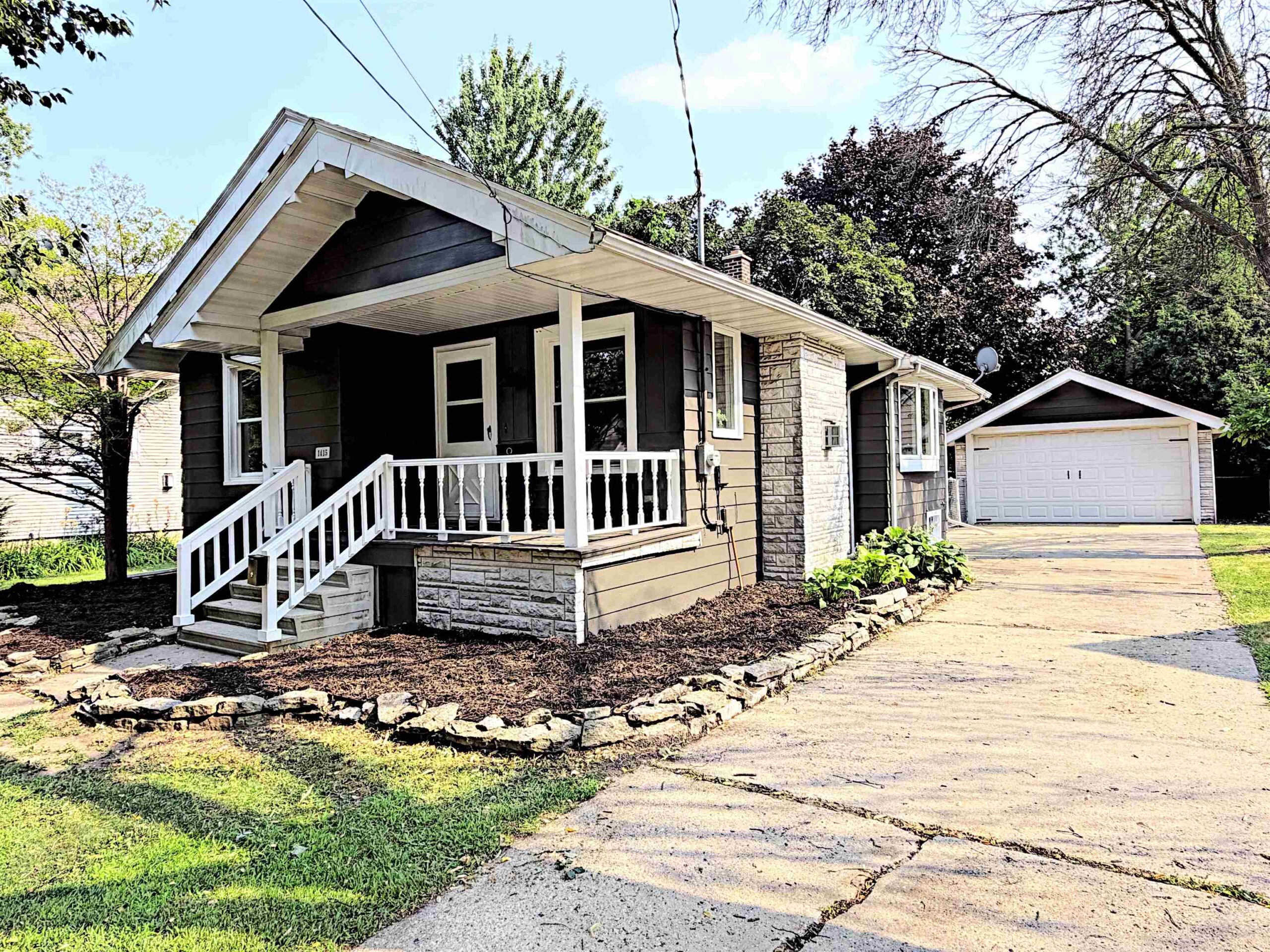 1415 W WASHINGTON Street property preview photograph