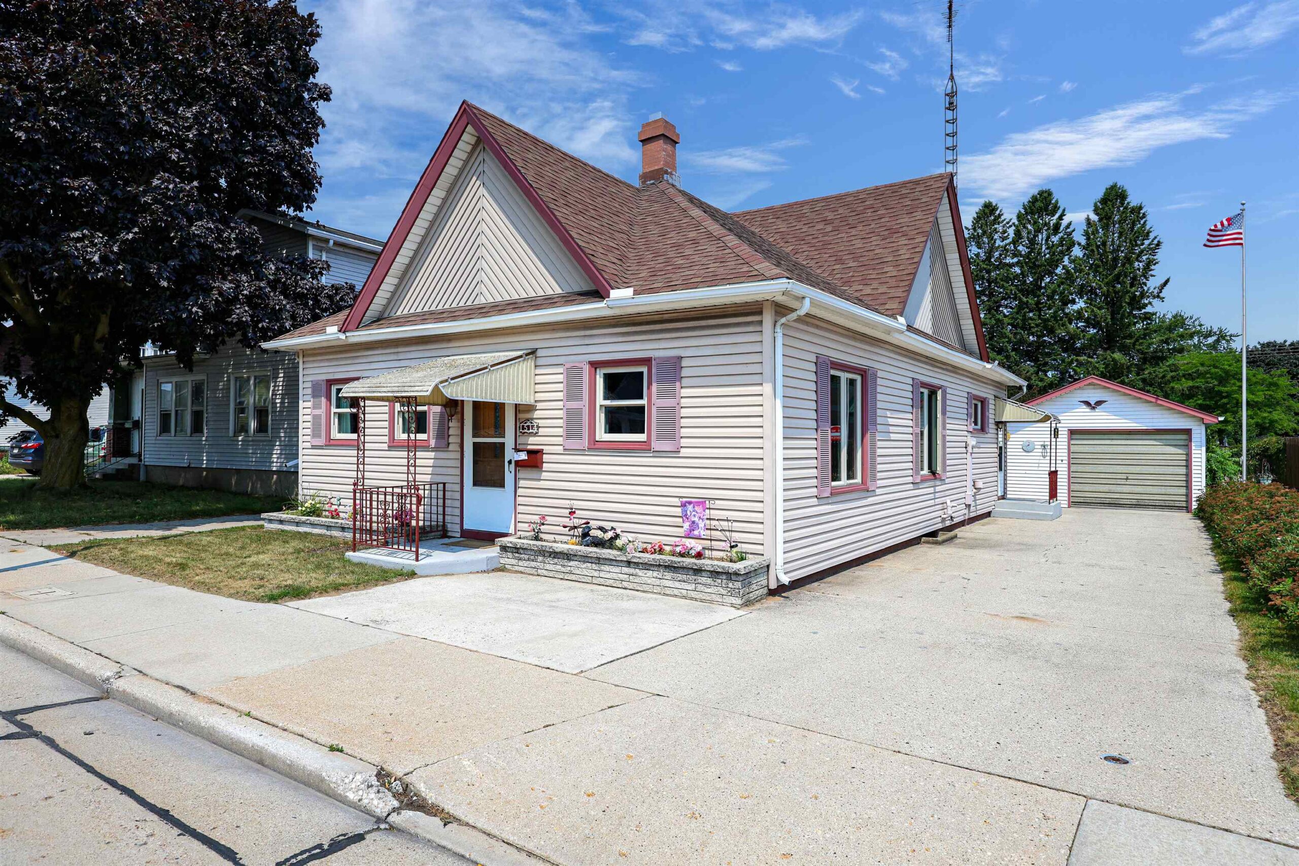 1514 22ND Street property preview photograph