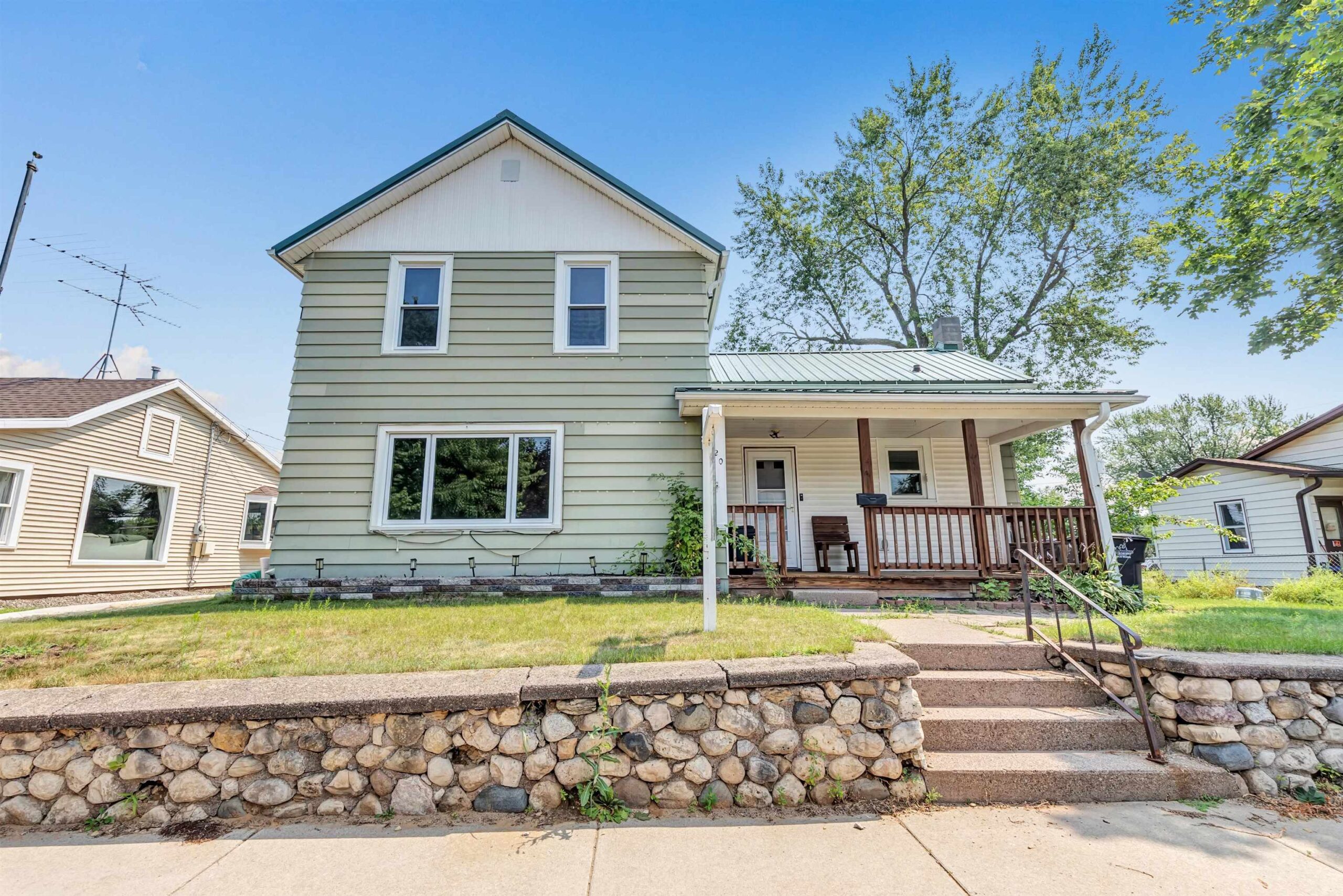 520 S UNION Street property preview photograph