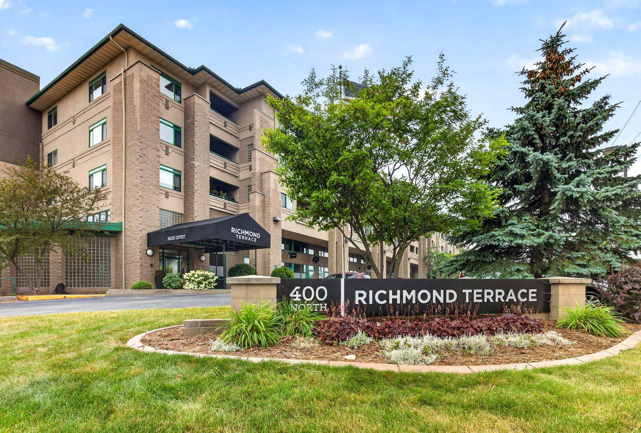400 N RICHMOND Street property preview photograph