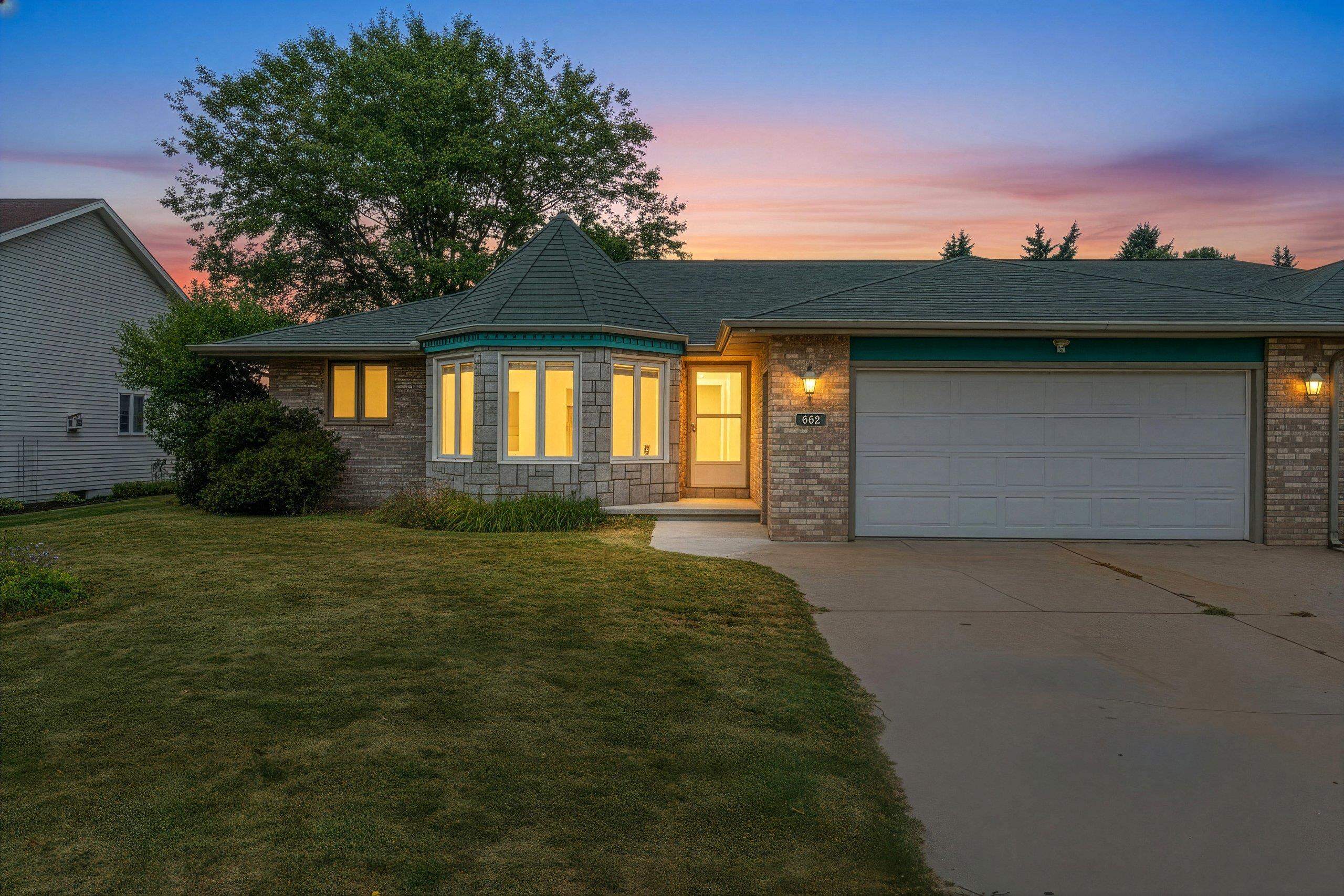 662 FRANCES Street property preview photograph