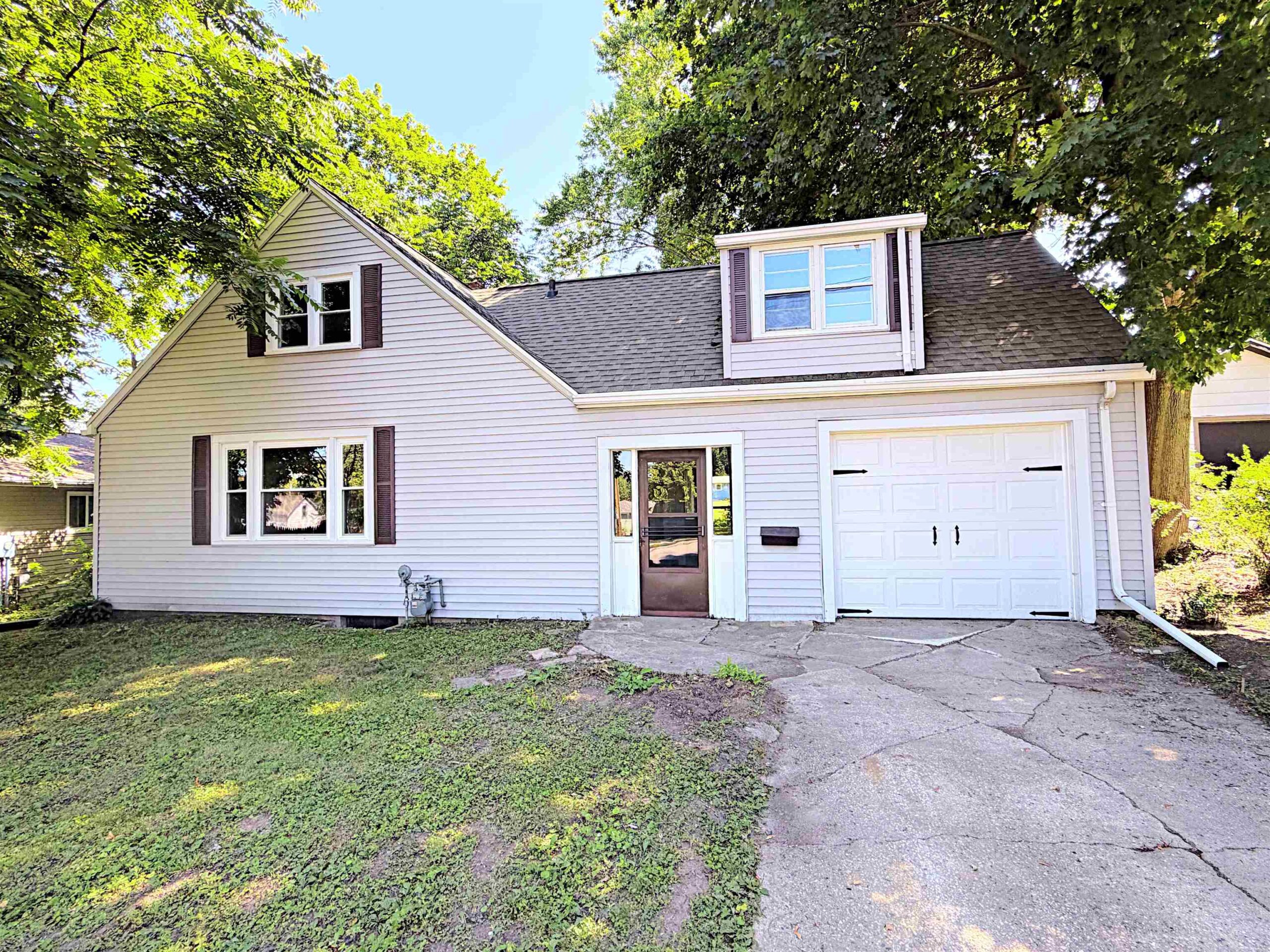 603 LEAVENS Avenue property preview photograph