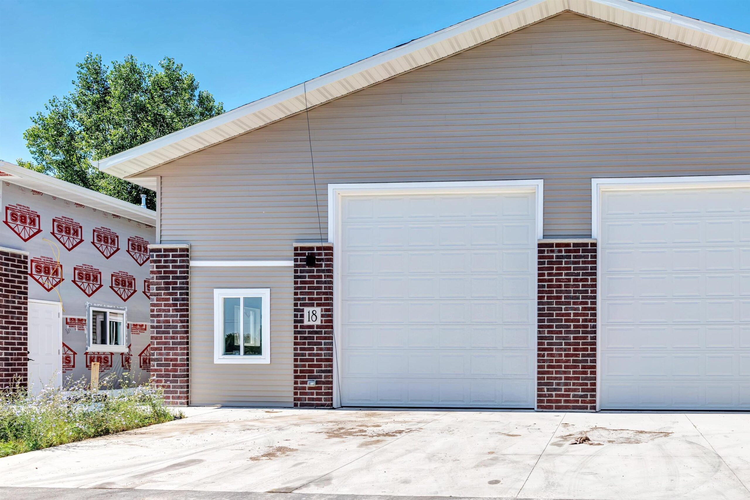 701 MILLENNIUM Court property preview photograph