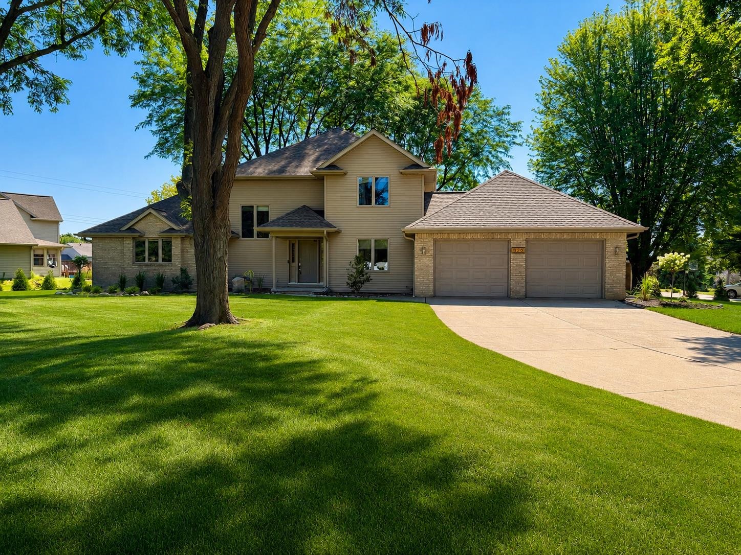 820 WINDOVER Court property preview photograph