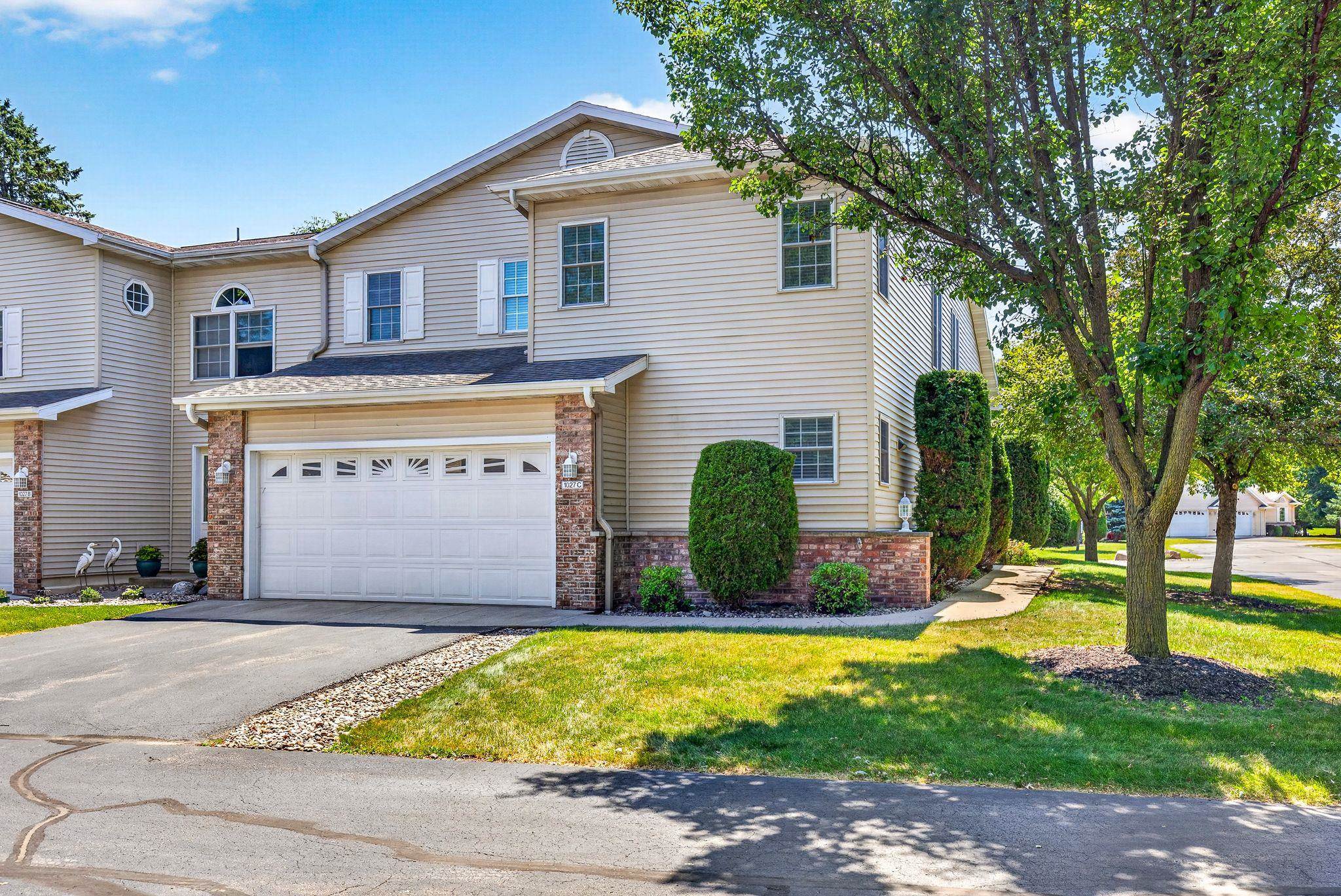 1027 E GREEN TREE Court property preview photograph