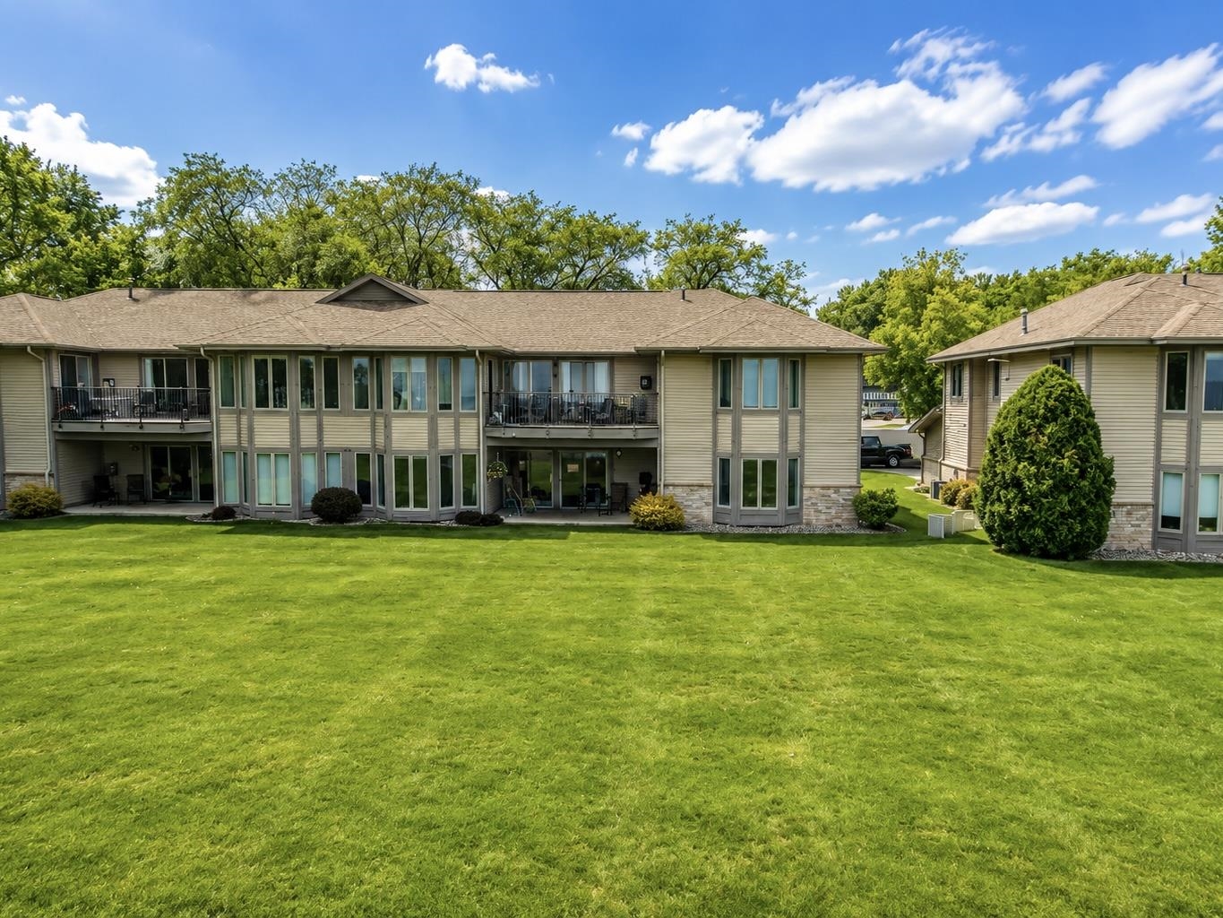 2174 10TH Street property preview photograph