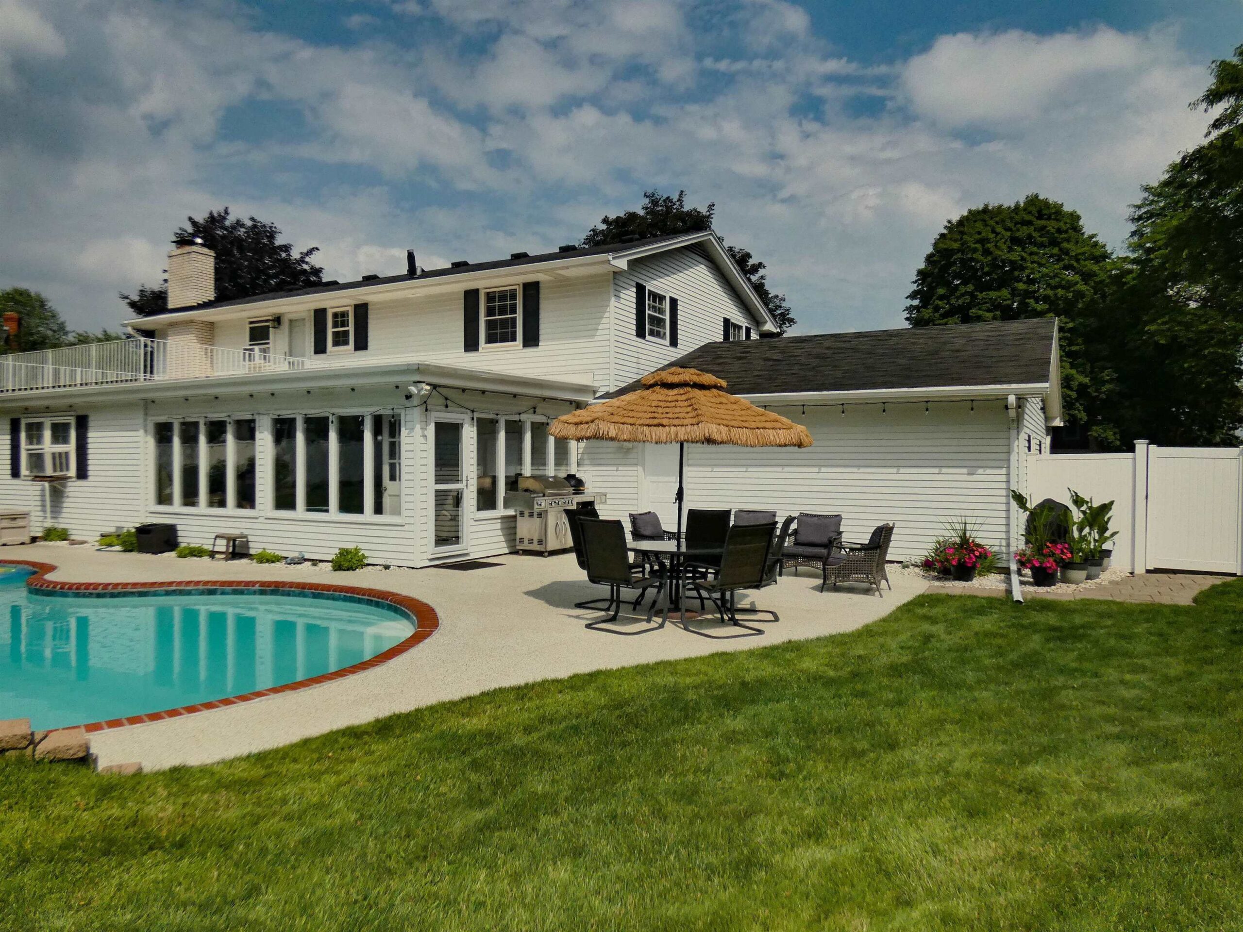 3256 BITTERS Court property preview photograph