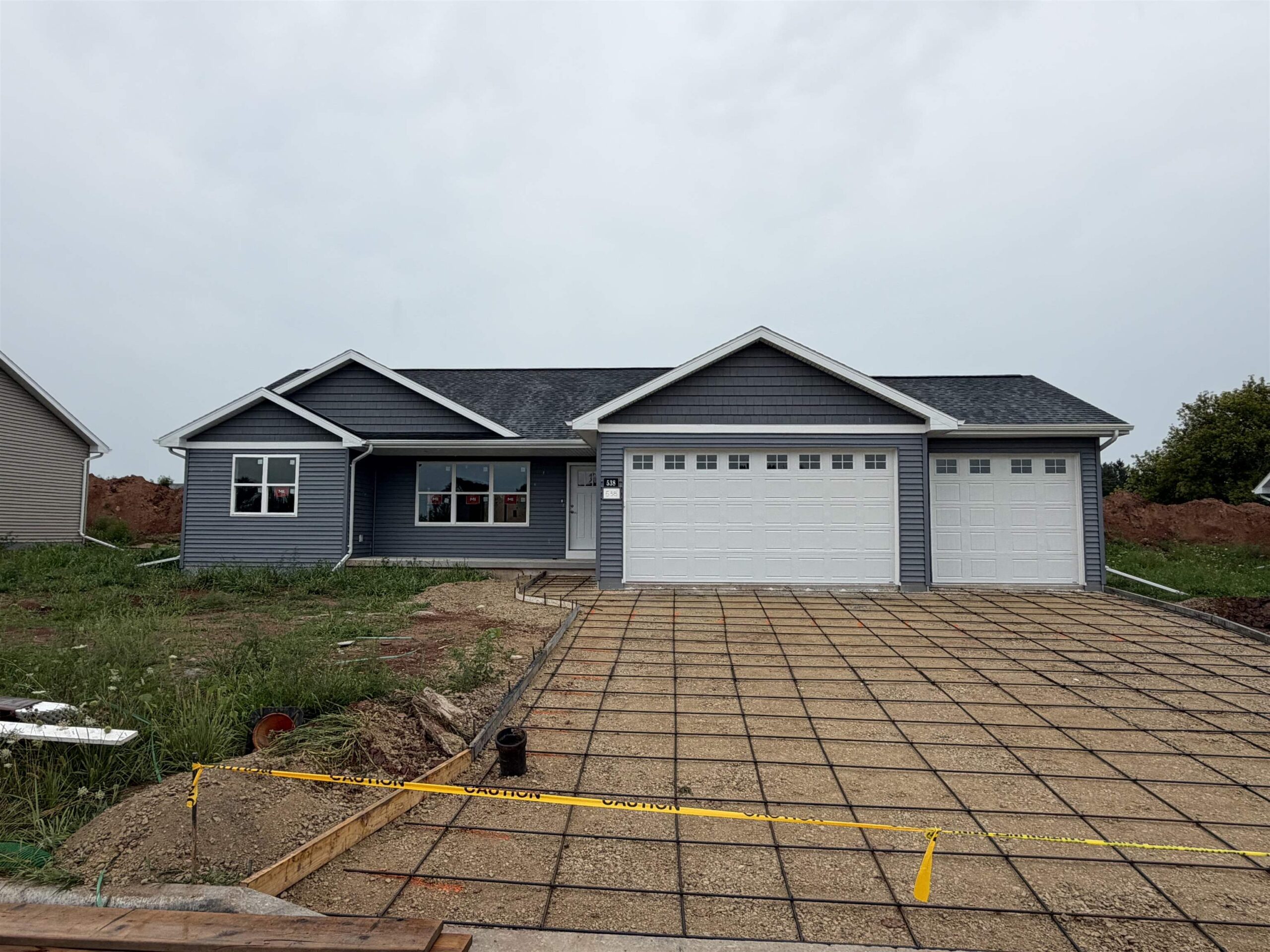 538 RIVERVIEW Drive property preview photograph