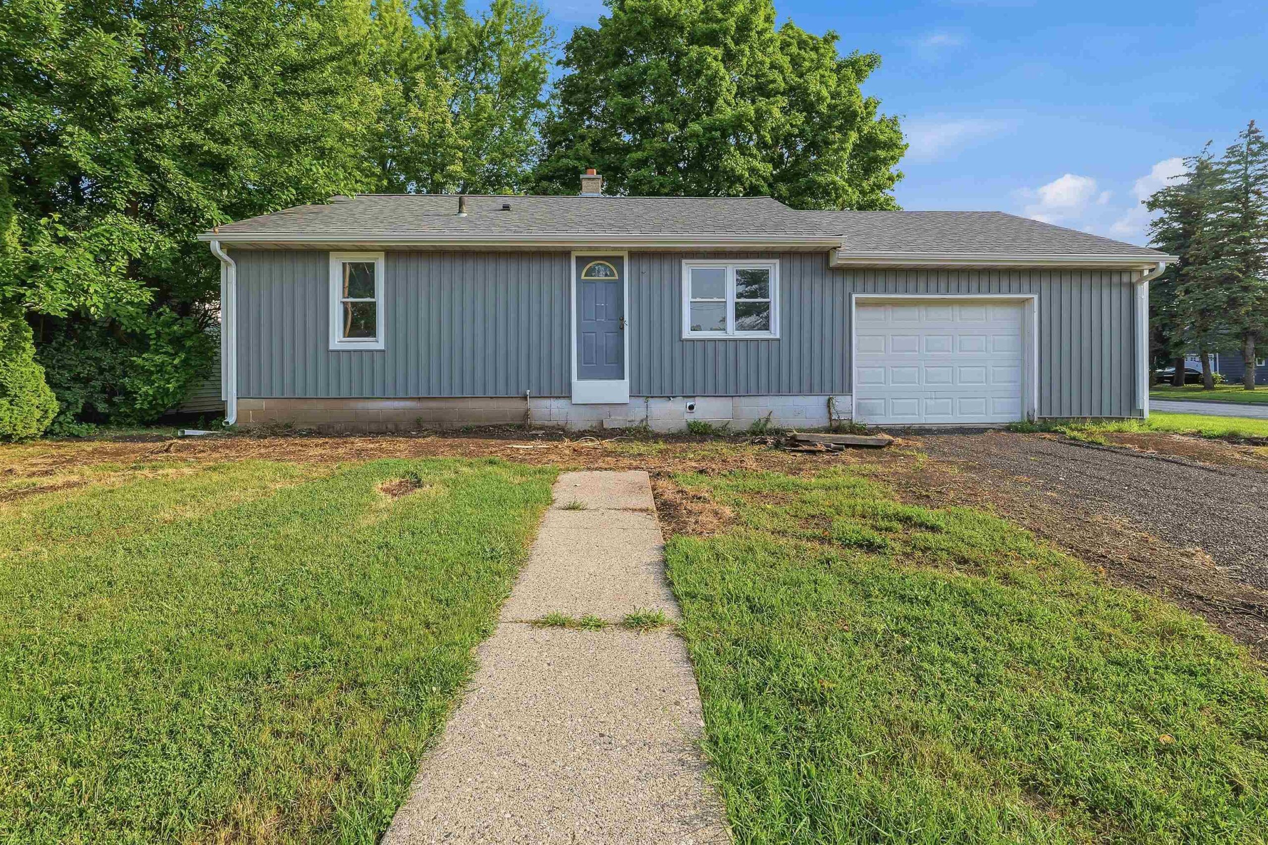 551 MARSHALL Avenue property preview photograph