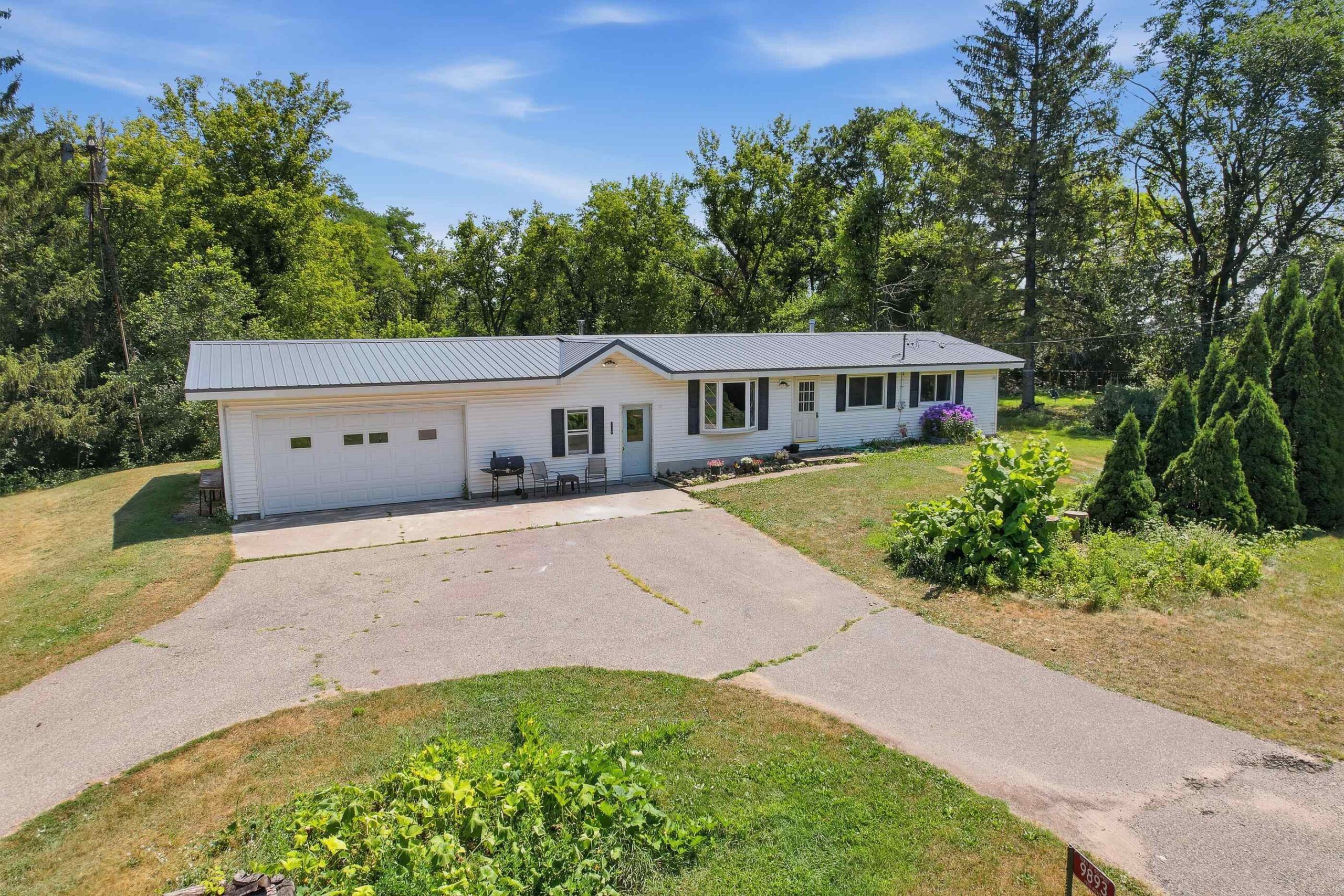 9893 15TH Road property preview photograph