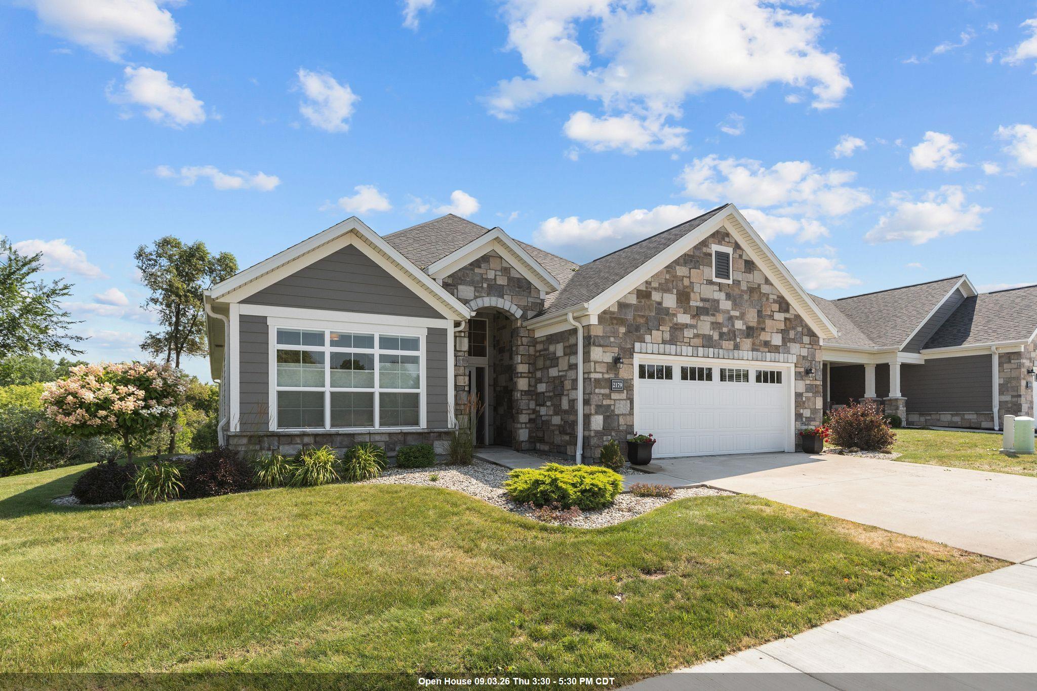 2179 E BALDEAGLE Drive property preview photograph