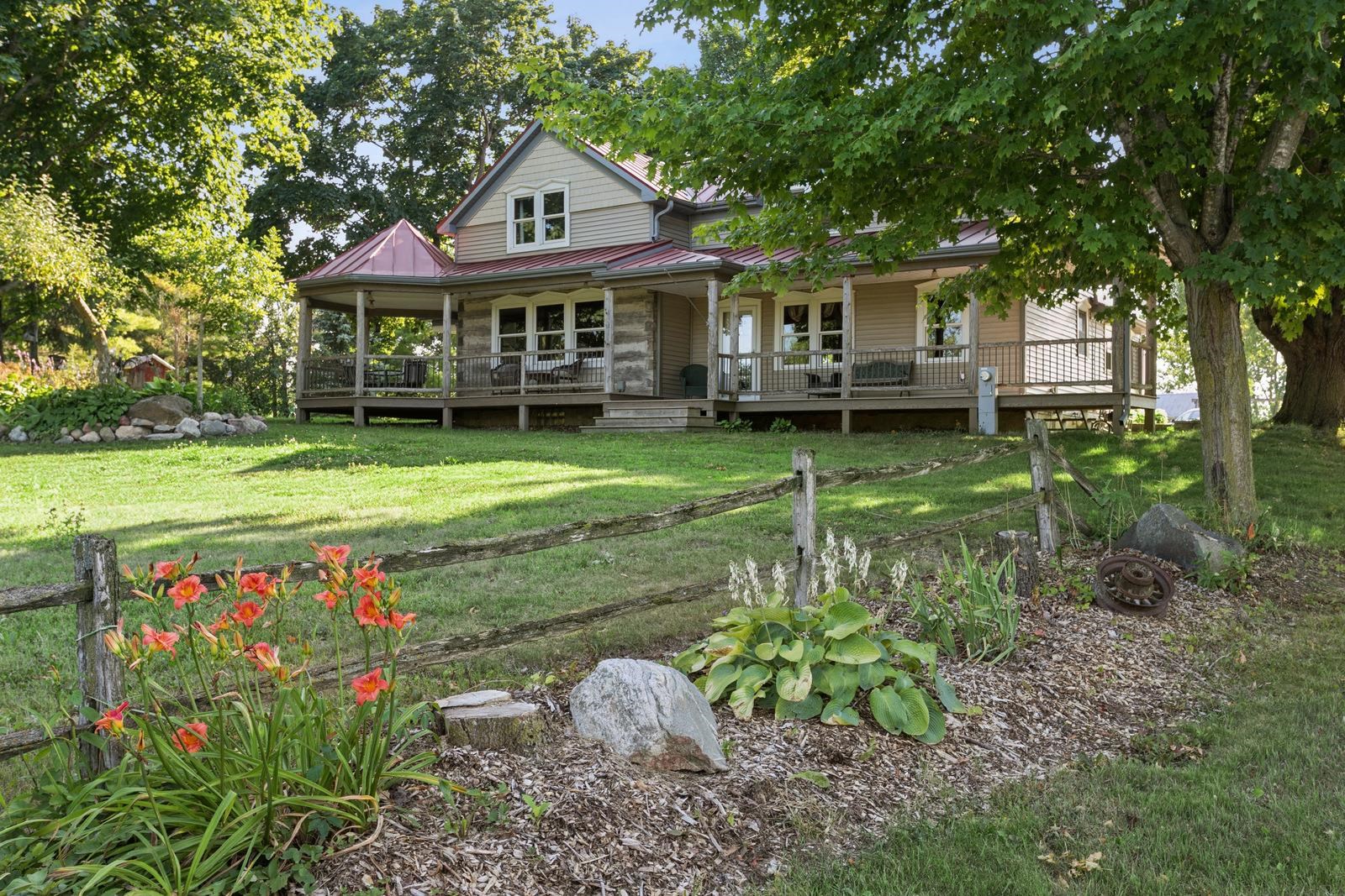 8122 MORRISON Road property preview photograph