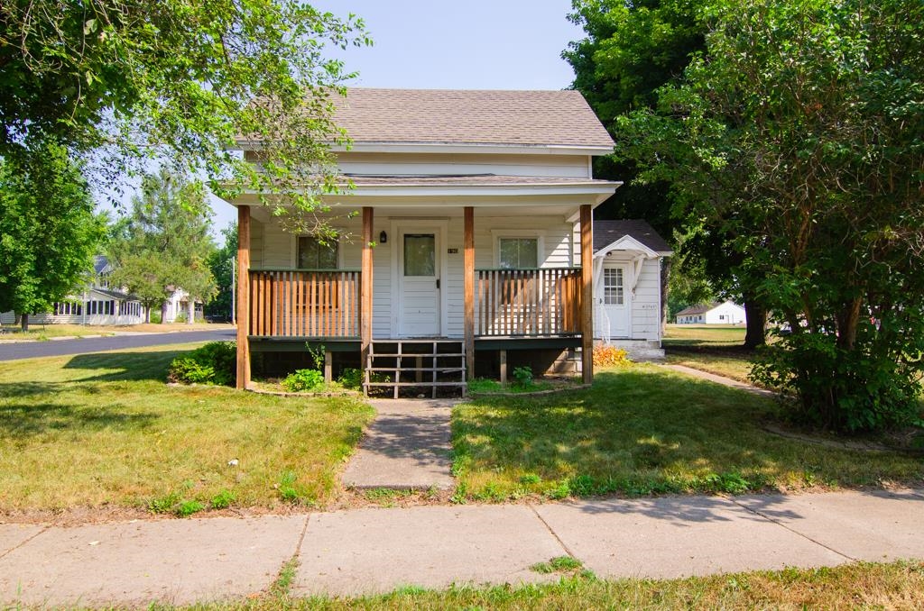 190 MILL Street property preview photograph