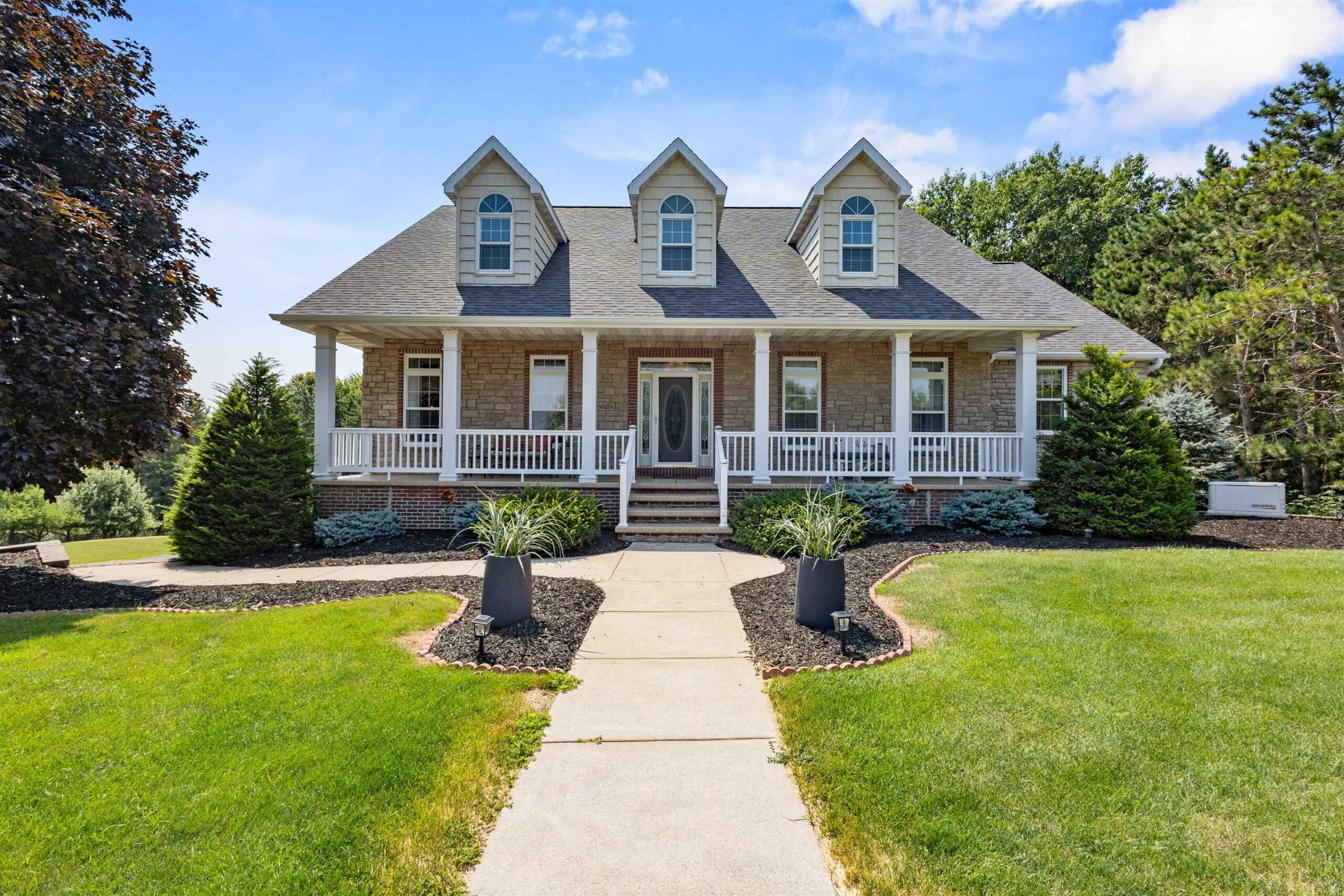 N3224 FEATHER RIDGE Drive property preview photograph