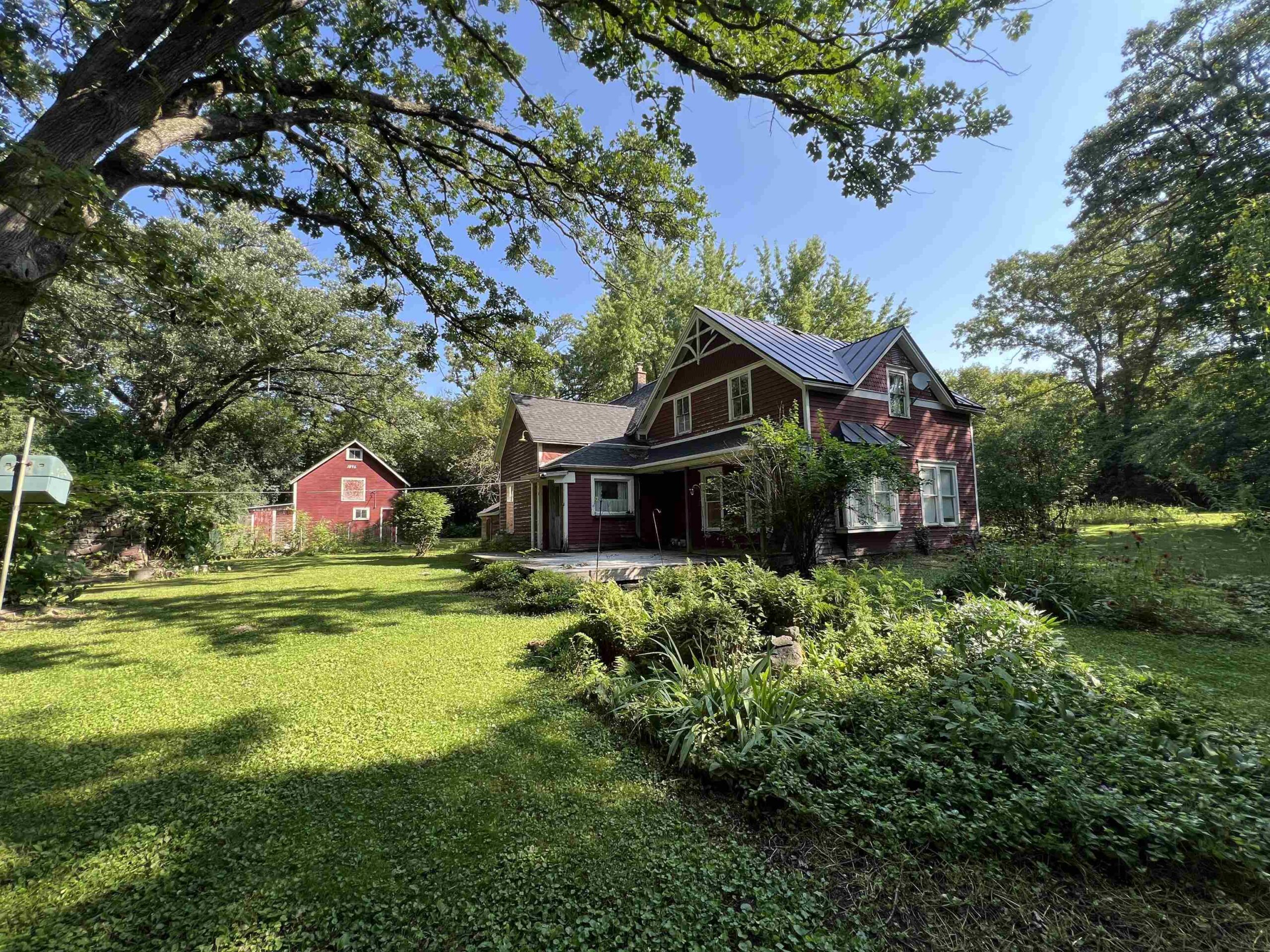 825 BALLARD Street property preview photograph