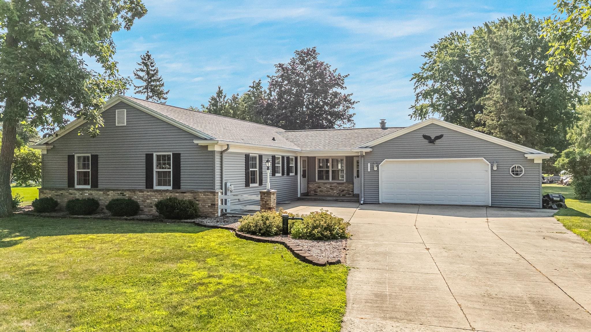 5116 VIOLET Lane property preview photograph