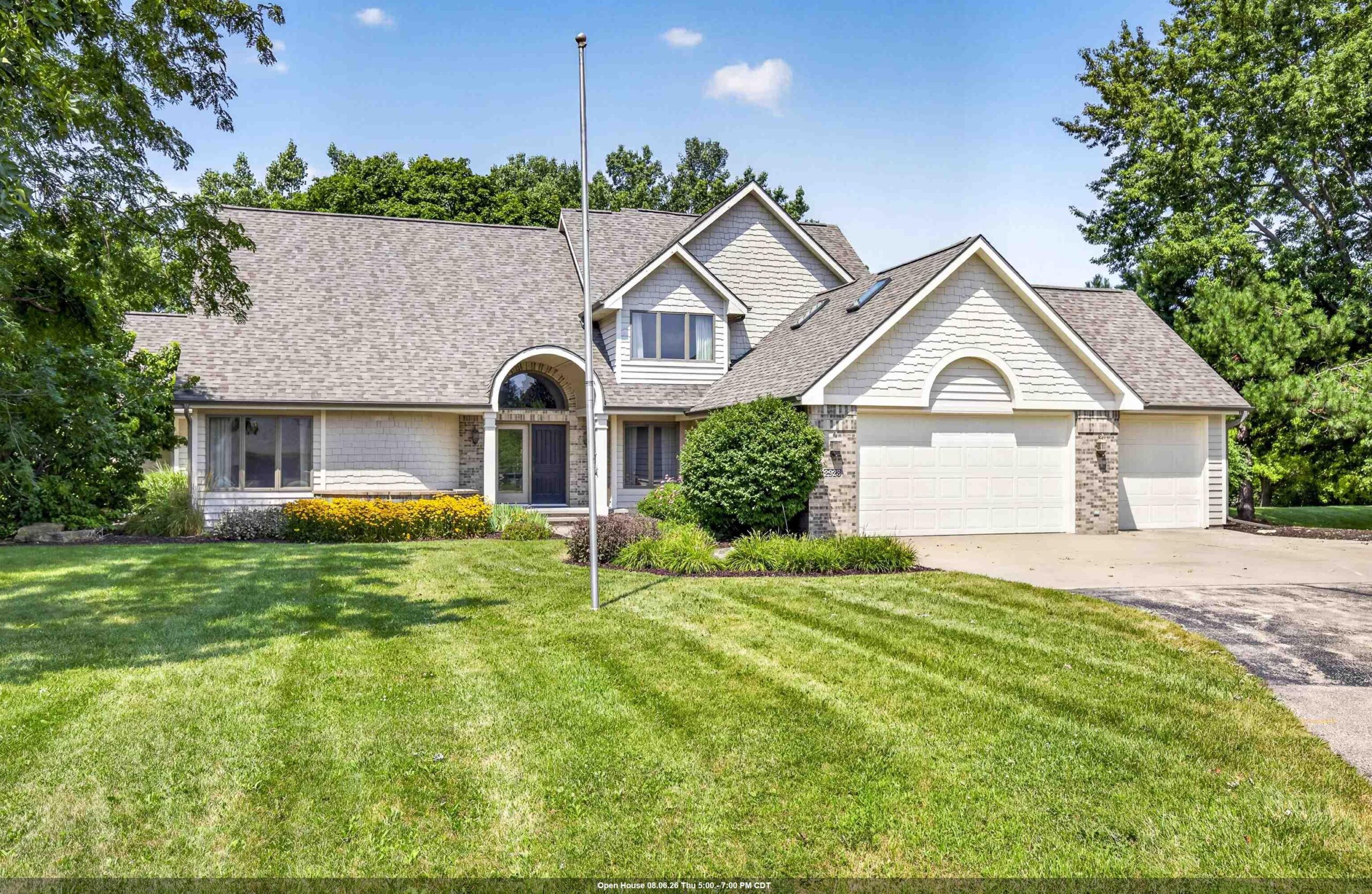 2928 E RIDGE Place property preview photograph