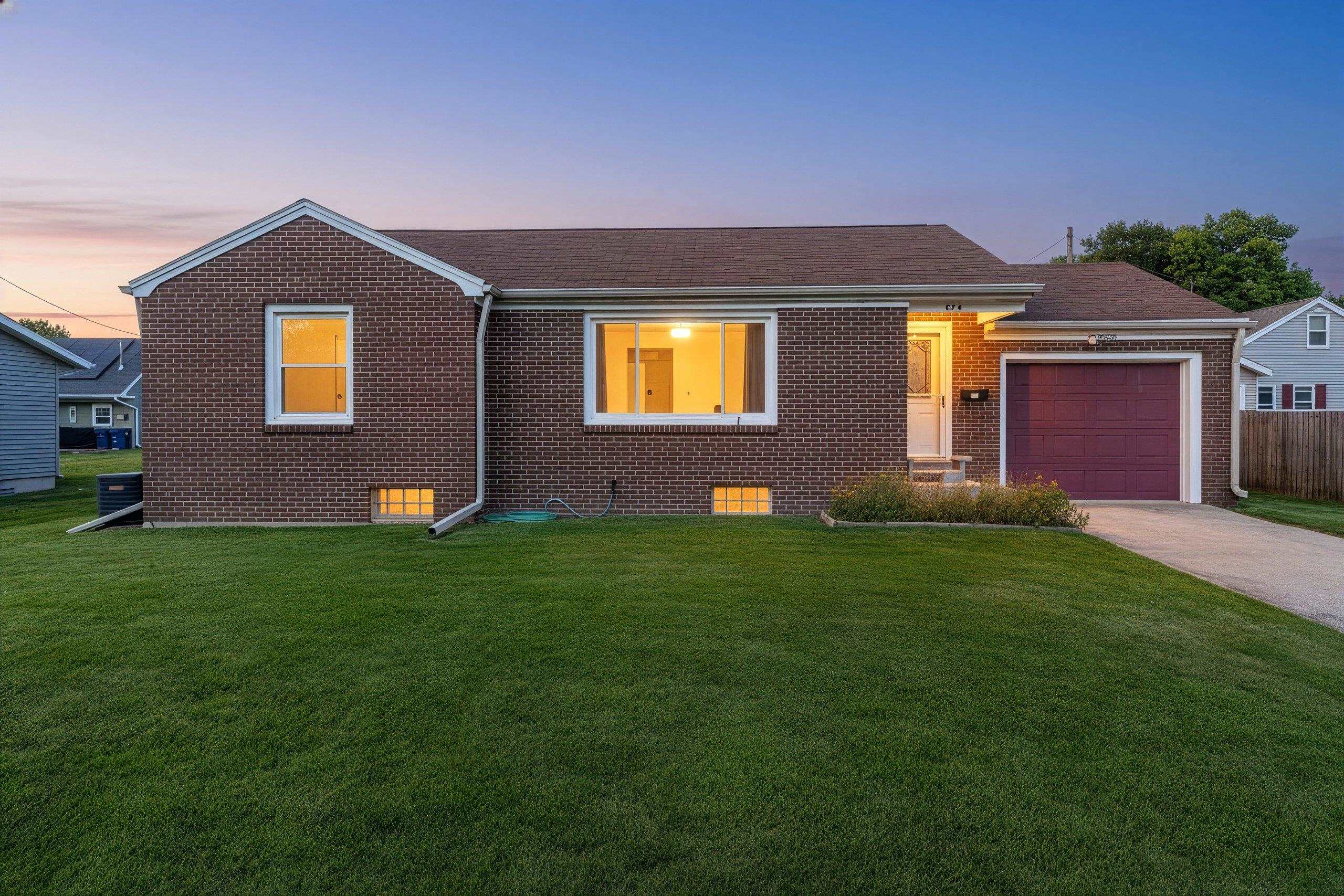 916 1ST Street property preview photograph