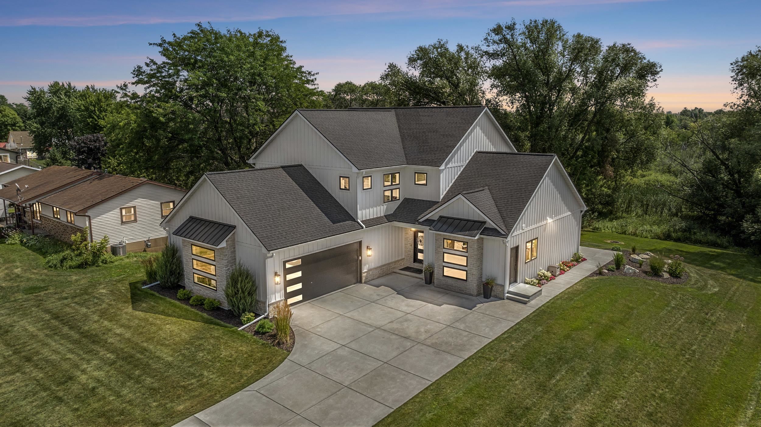 3828 CHAMPEAU Road property preview photograph