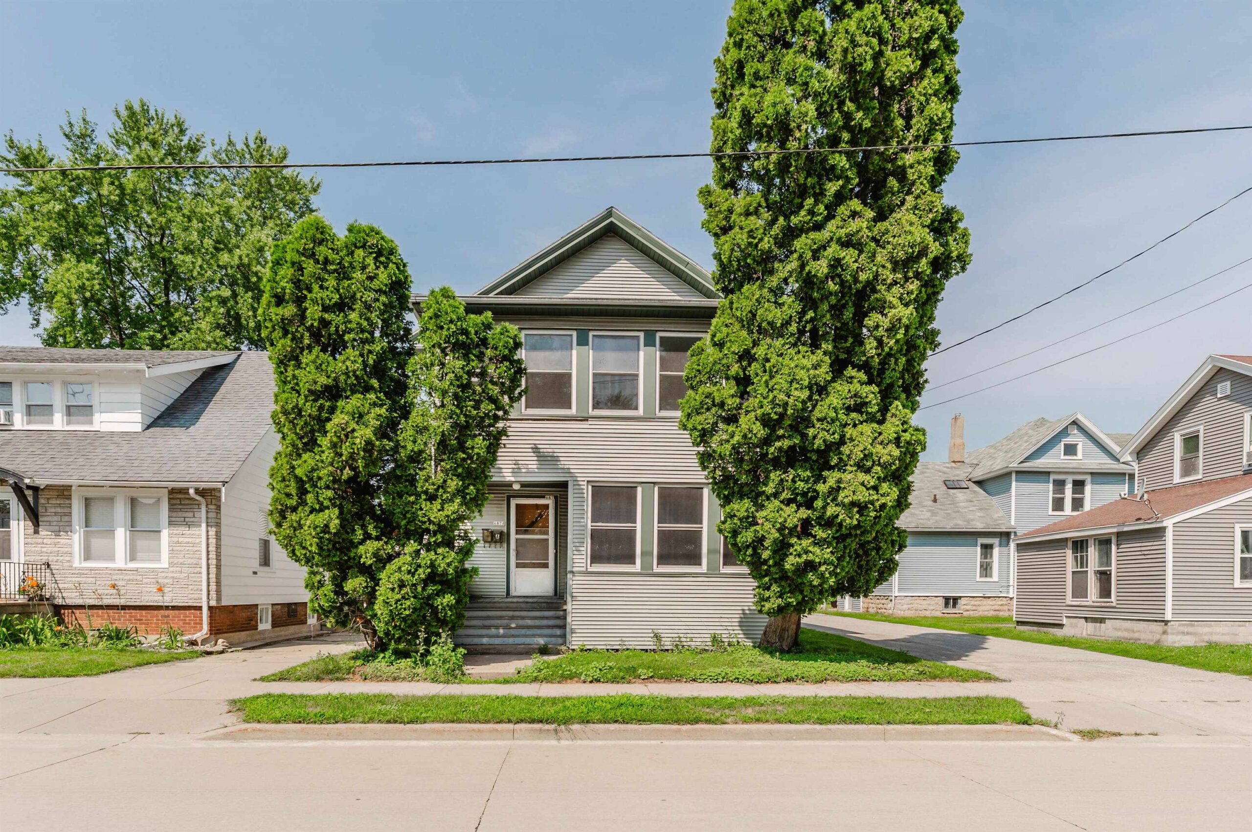 687 CENTRAL Street property preview photograph