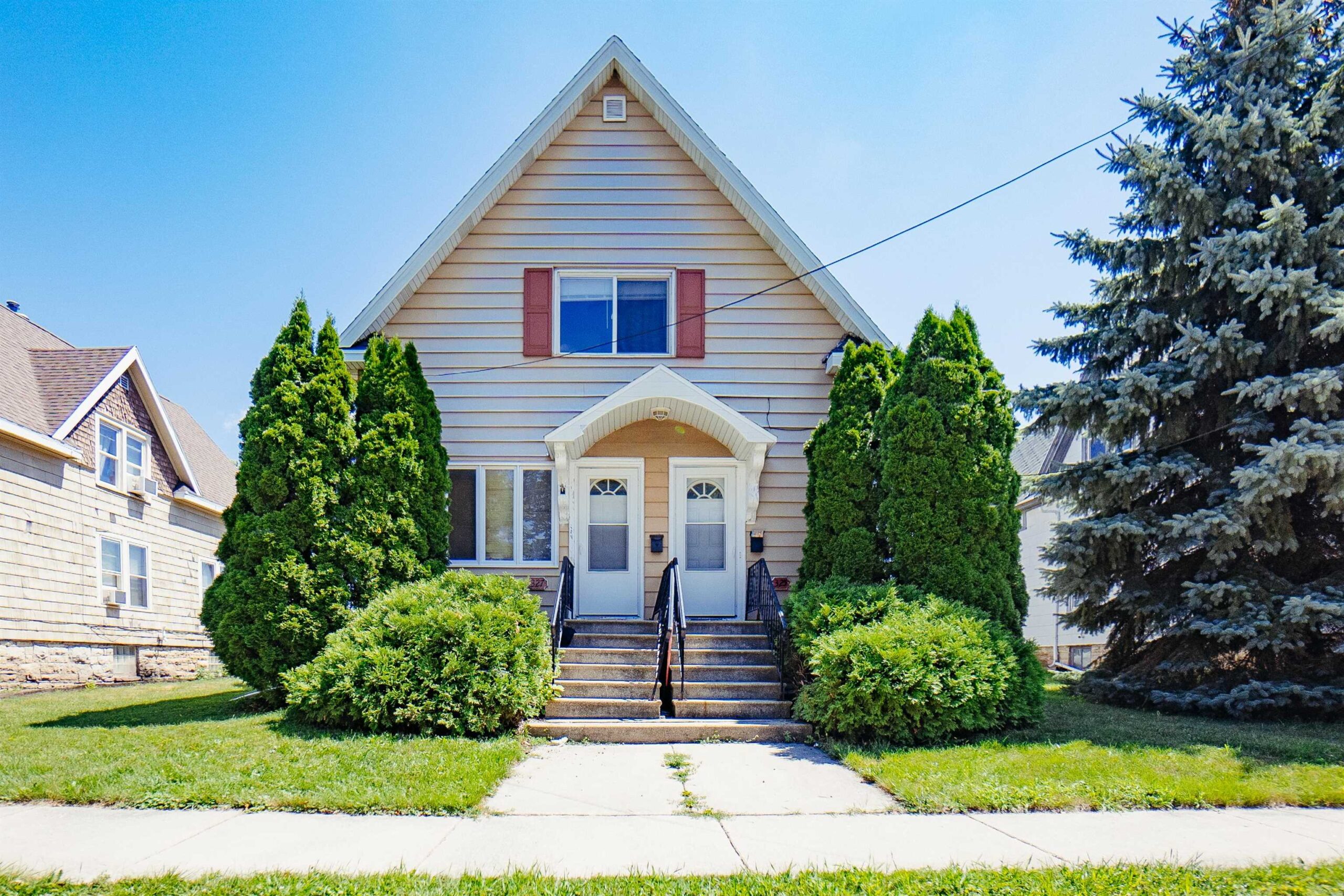 327 N MACY Street property preview photograph