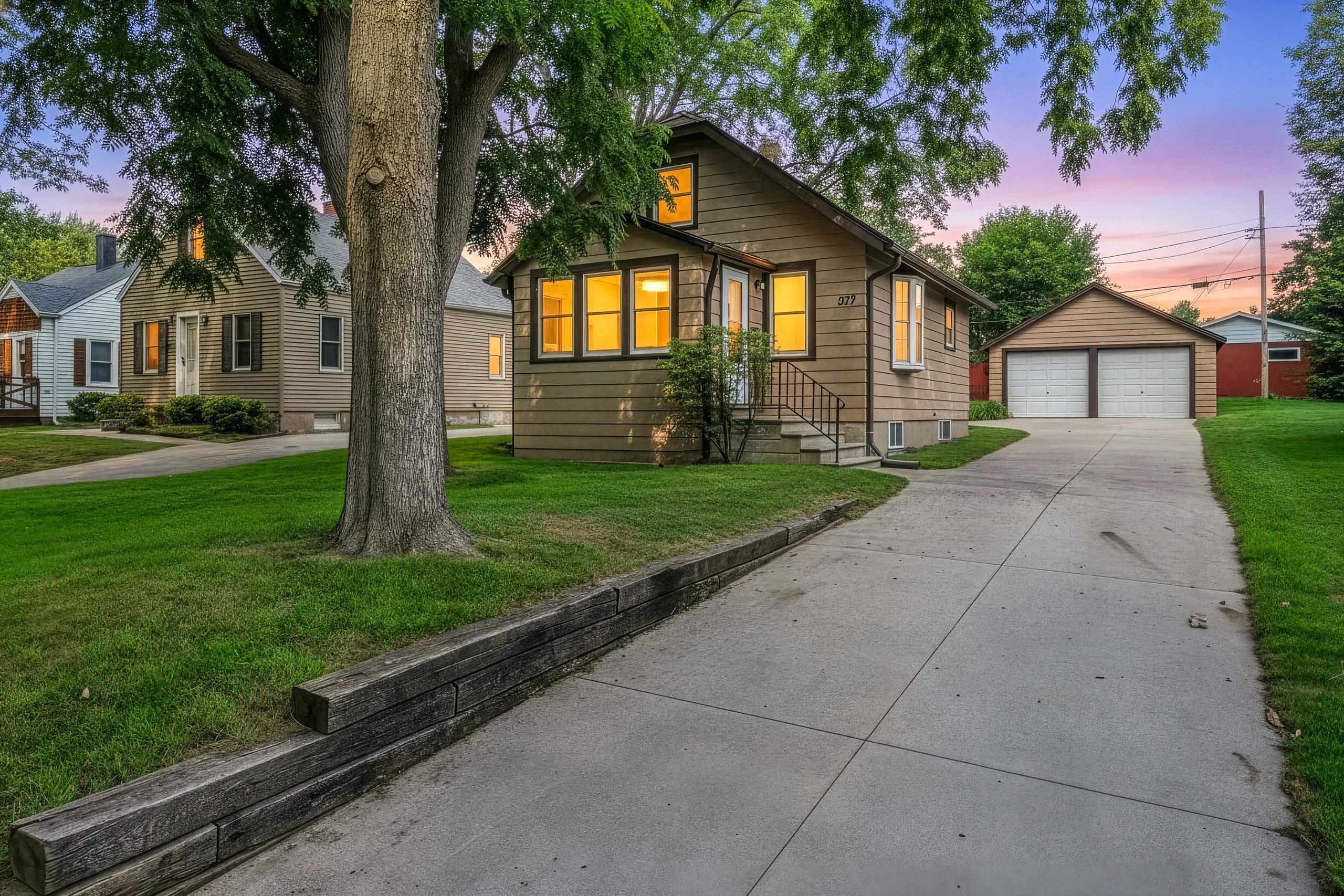 317 LAU Street property preview photograph