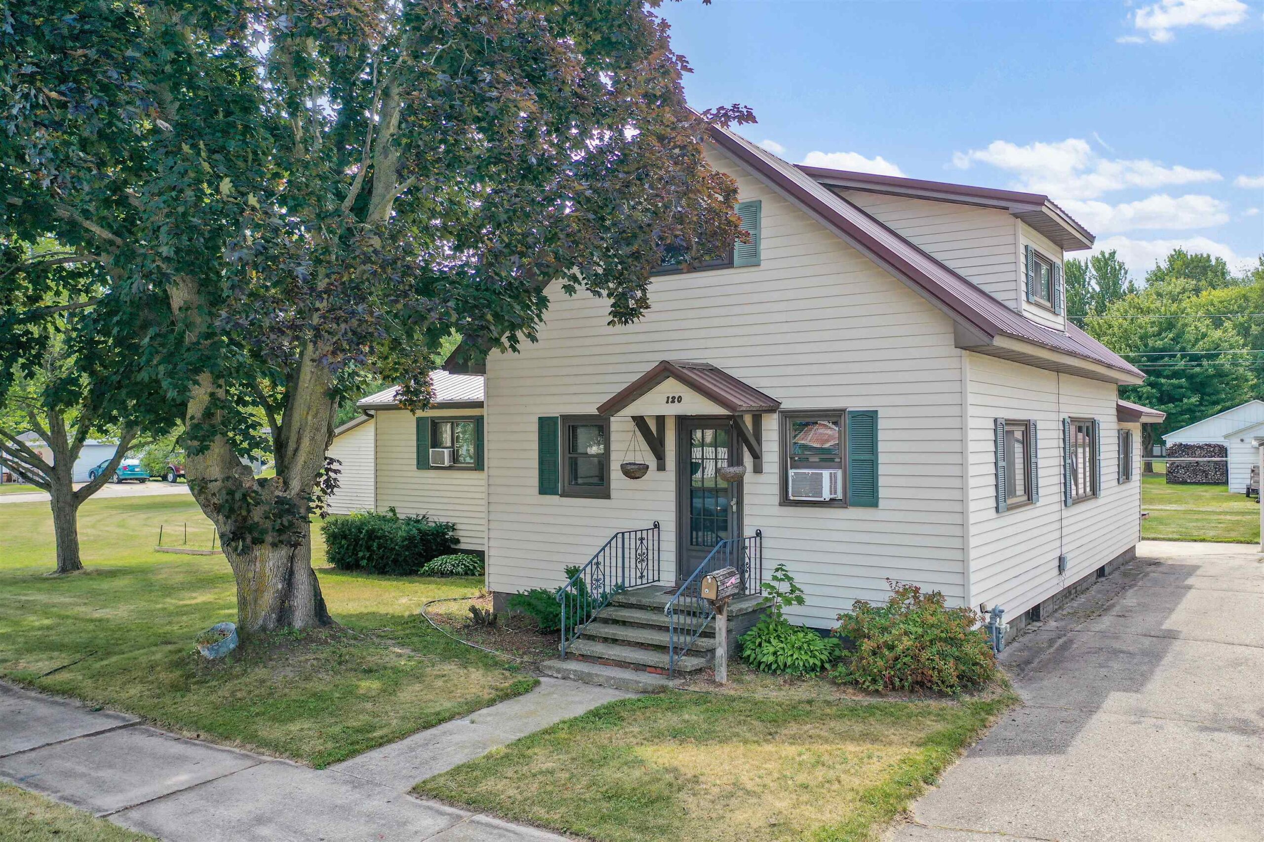 120 5TH Street property preview photograph