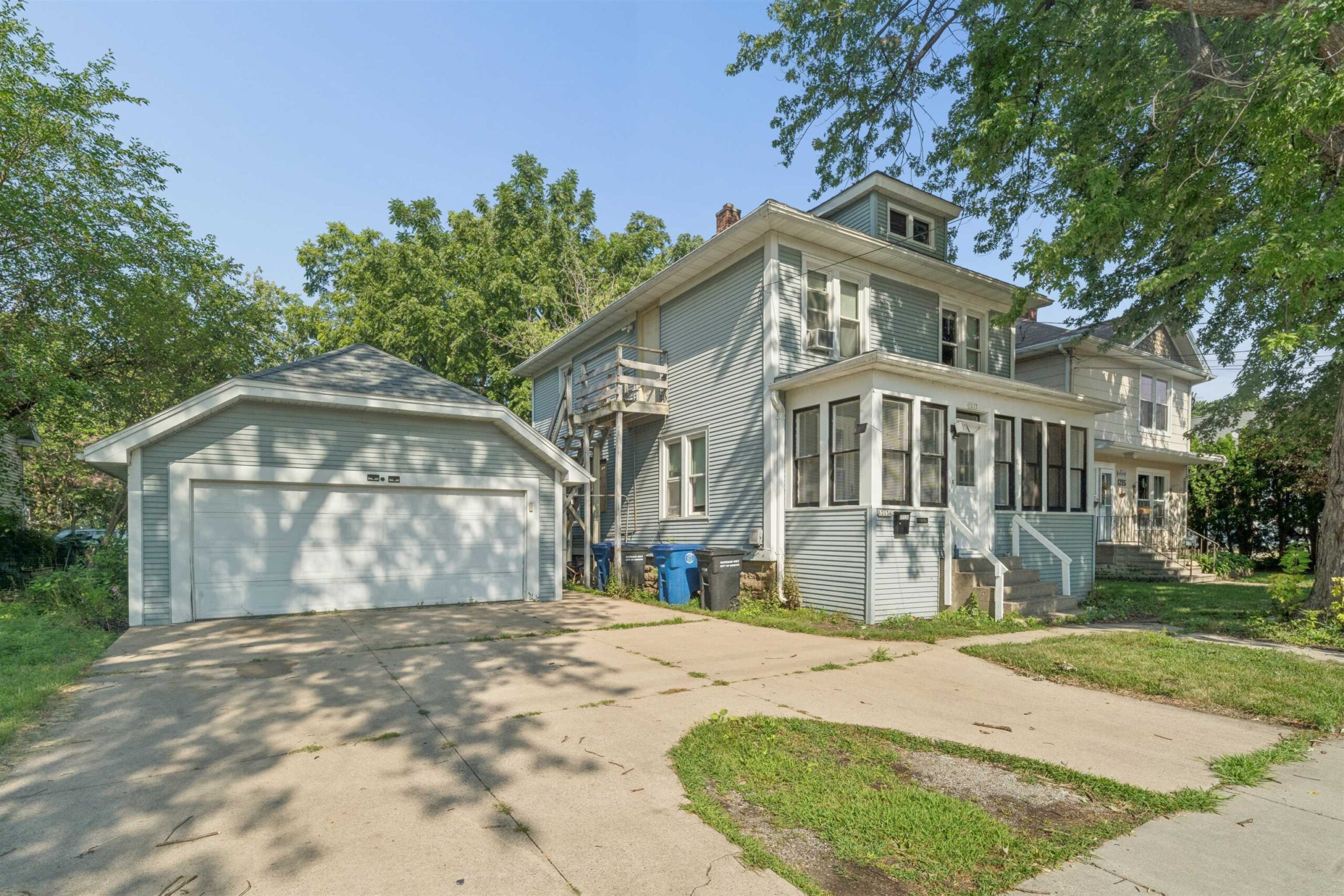 1213 GRAND Street property preview photograph