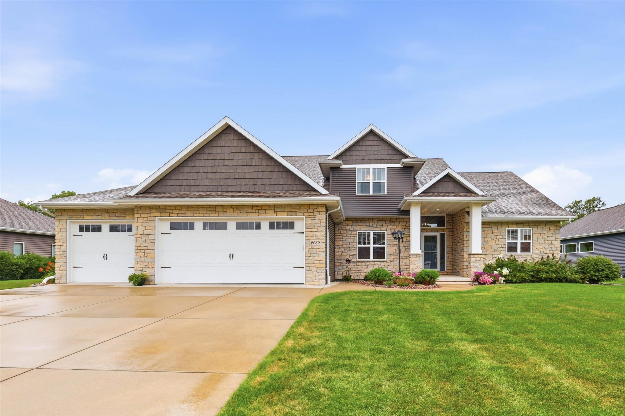 2259 MAHOGANY Trail property preview photograph
