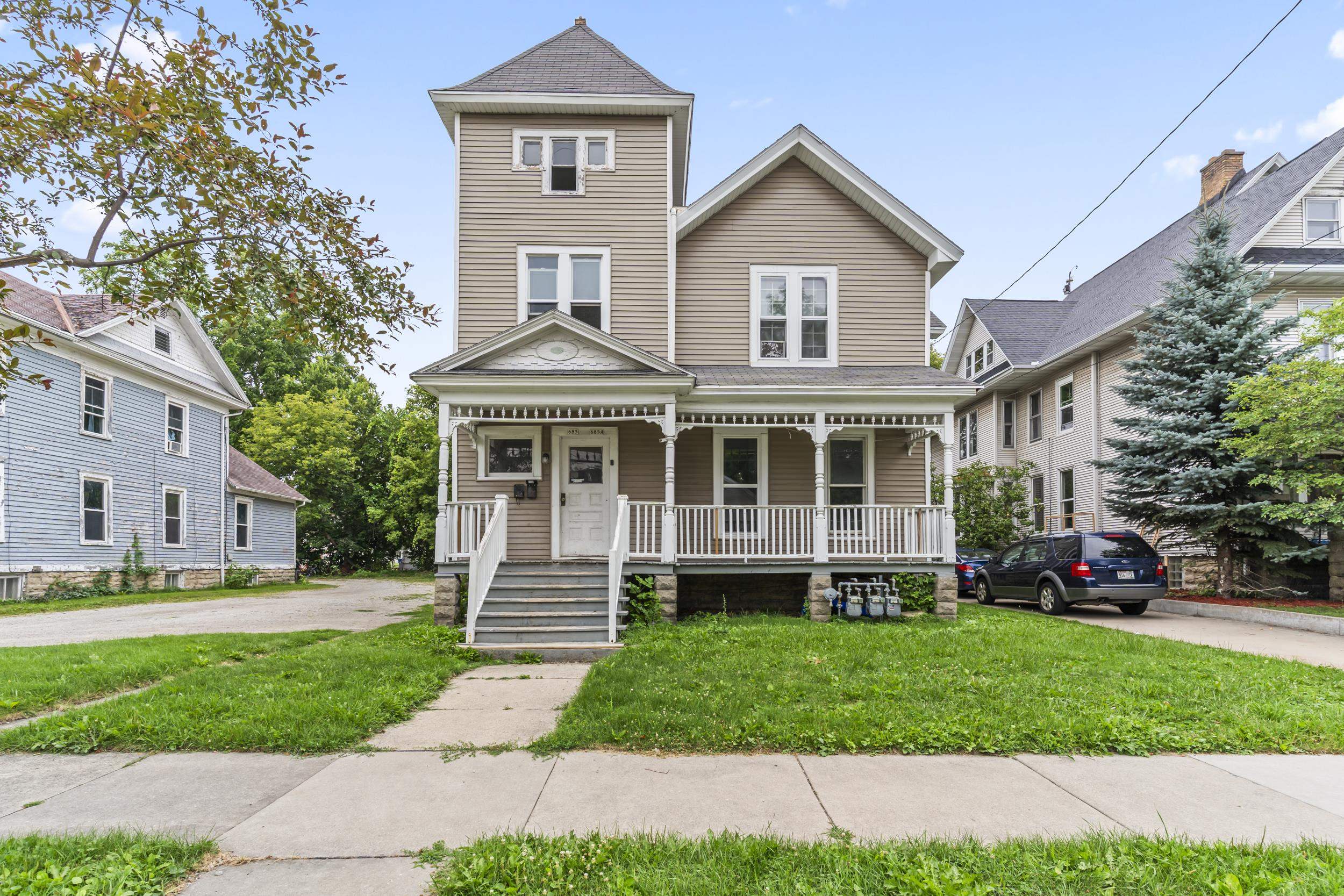685 FRANKLIN Street property preview photograph
