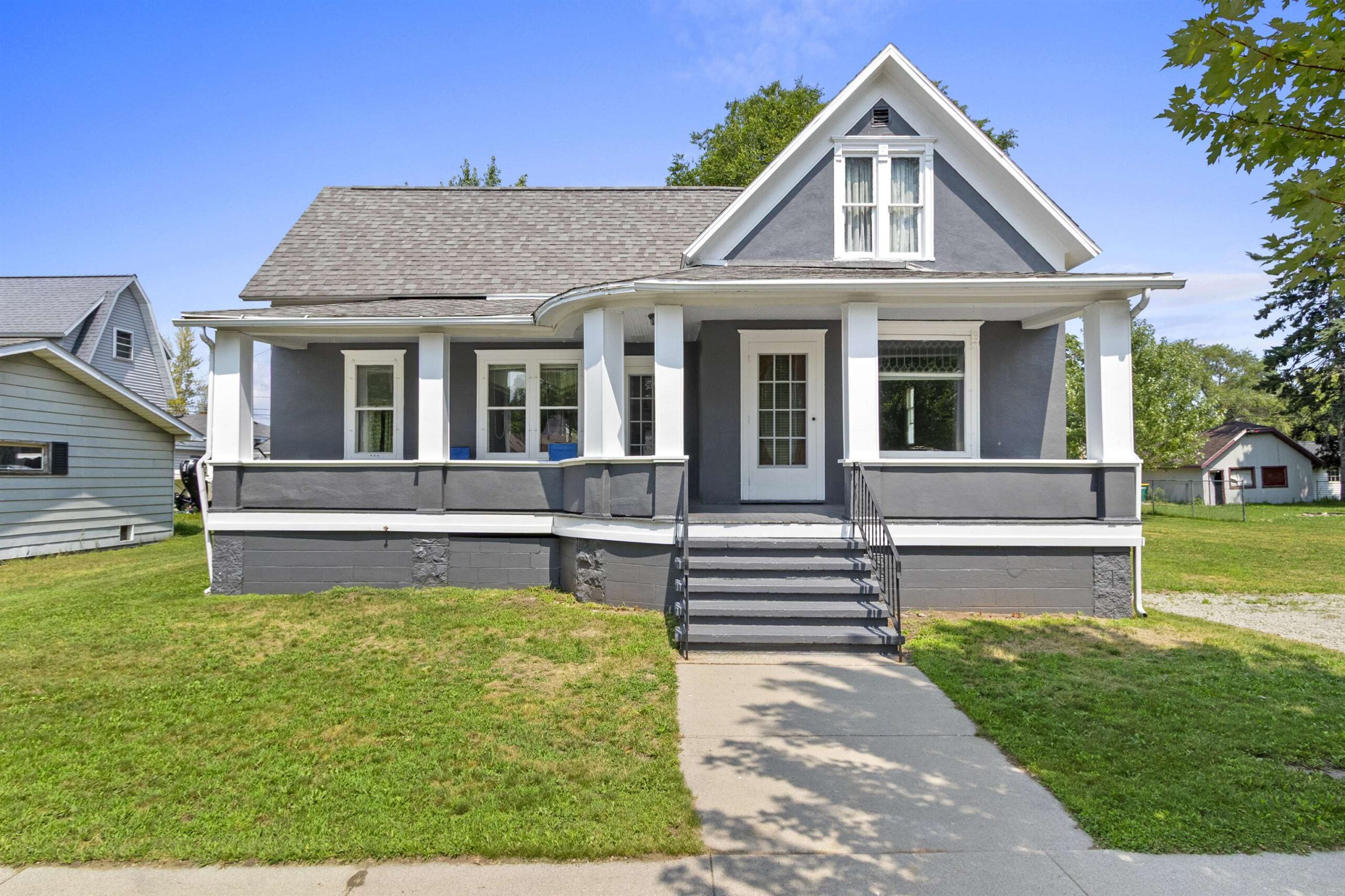 1030 ELIZABETH Avenue property preview photograph