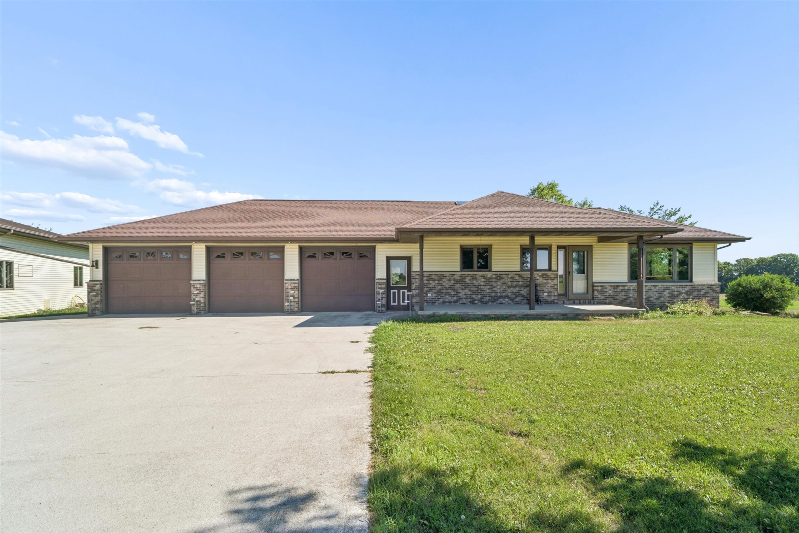 N3200 MINAHAN Road property preview photograph