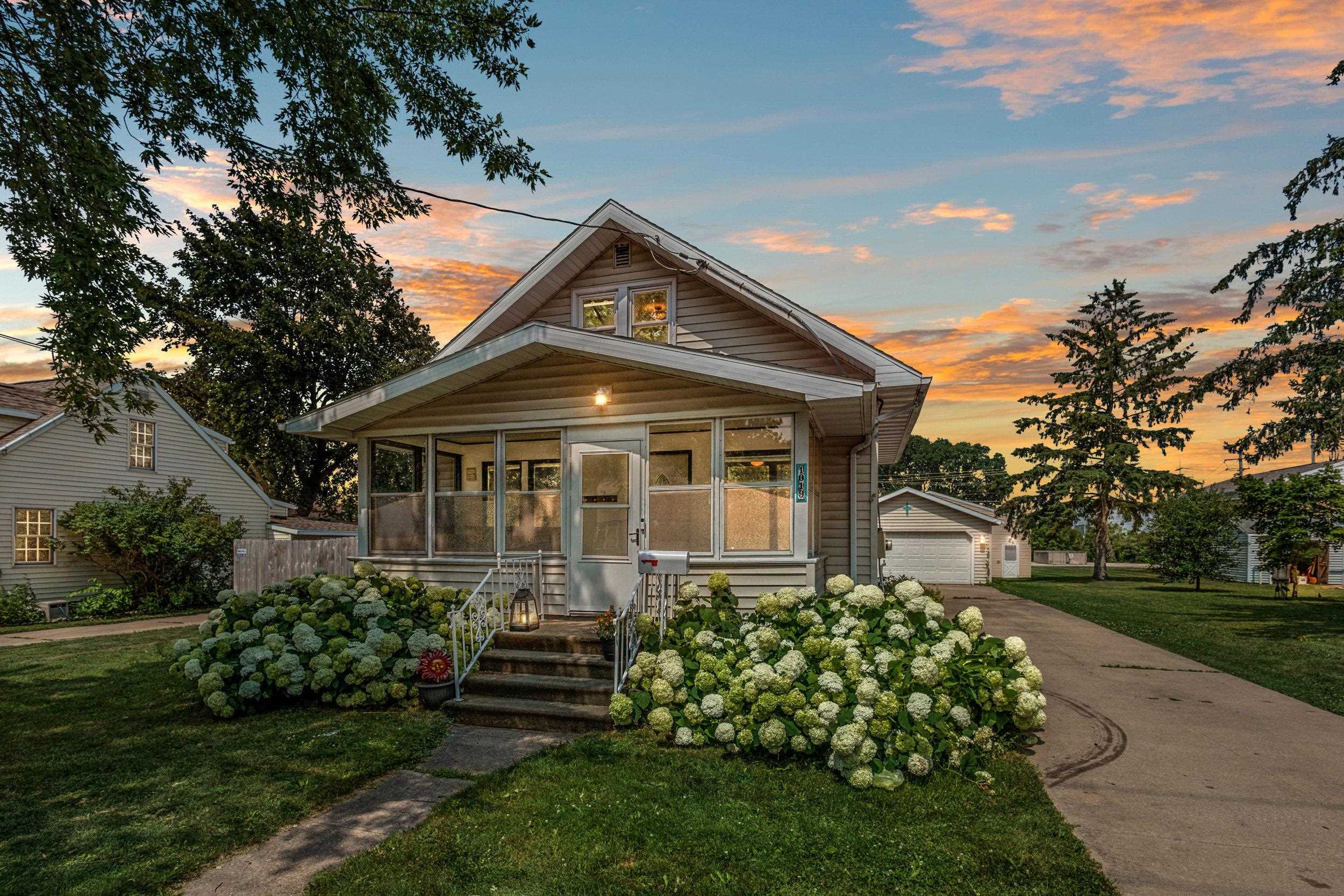 1019 DESNOYER Street property preview photograph