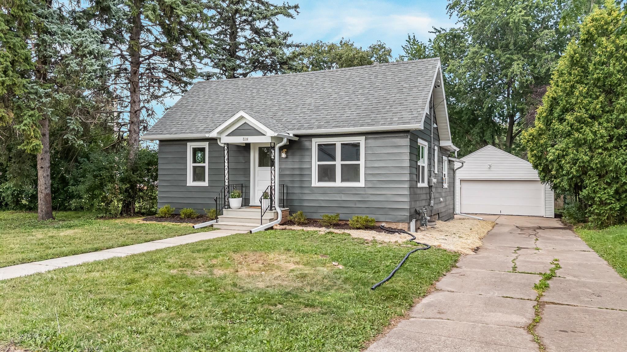 514 JOSSLYN Street property preview photograph