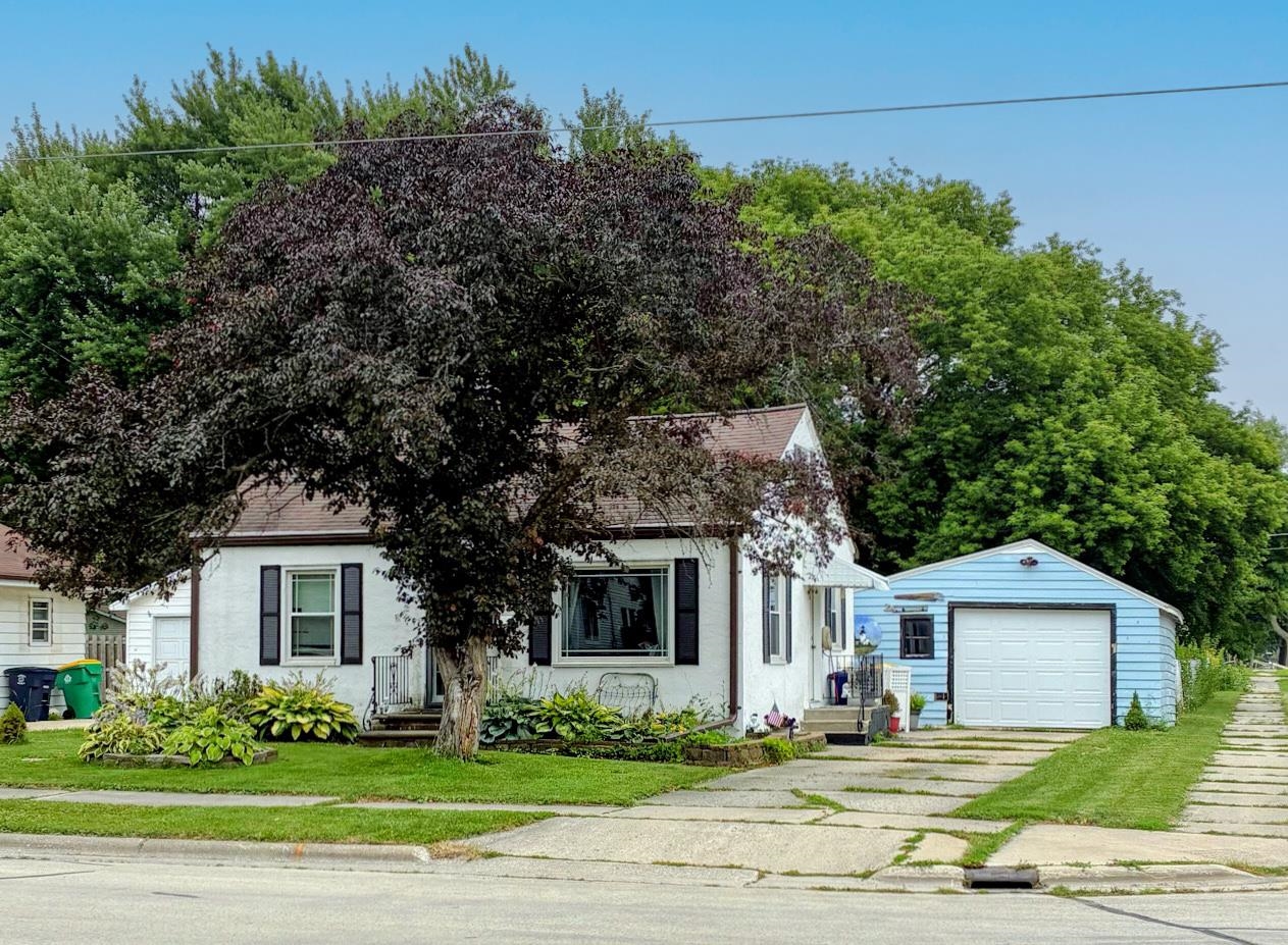 1437 14TH Avenue property preview photograph