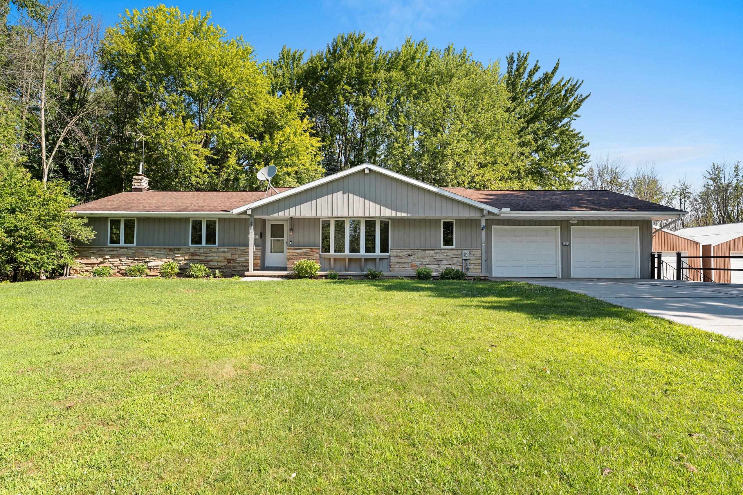 5025 LUXEMBURG Road property preview photograph