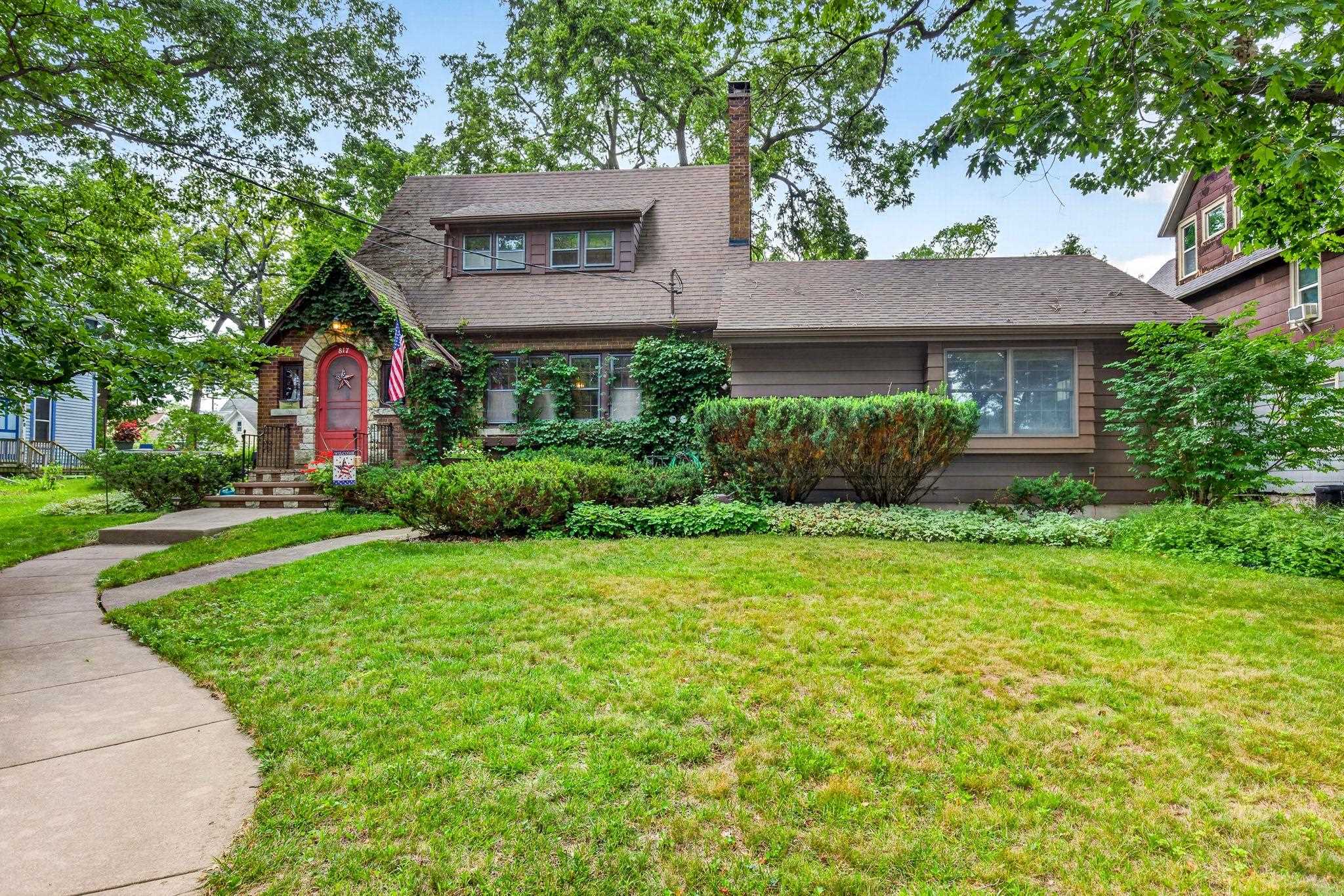 817 SPRING Street property preview photograph
