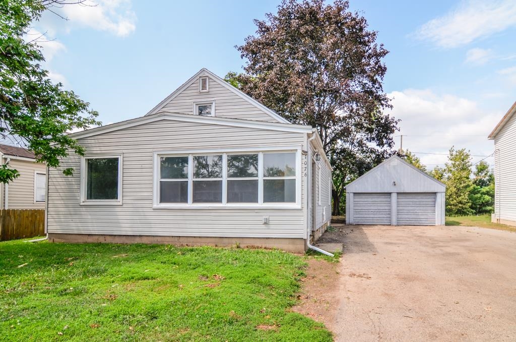1076 MAYER Street property preview photograph