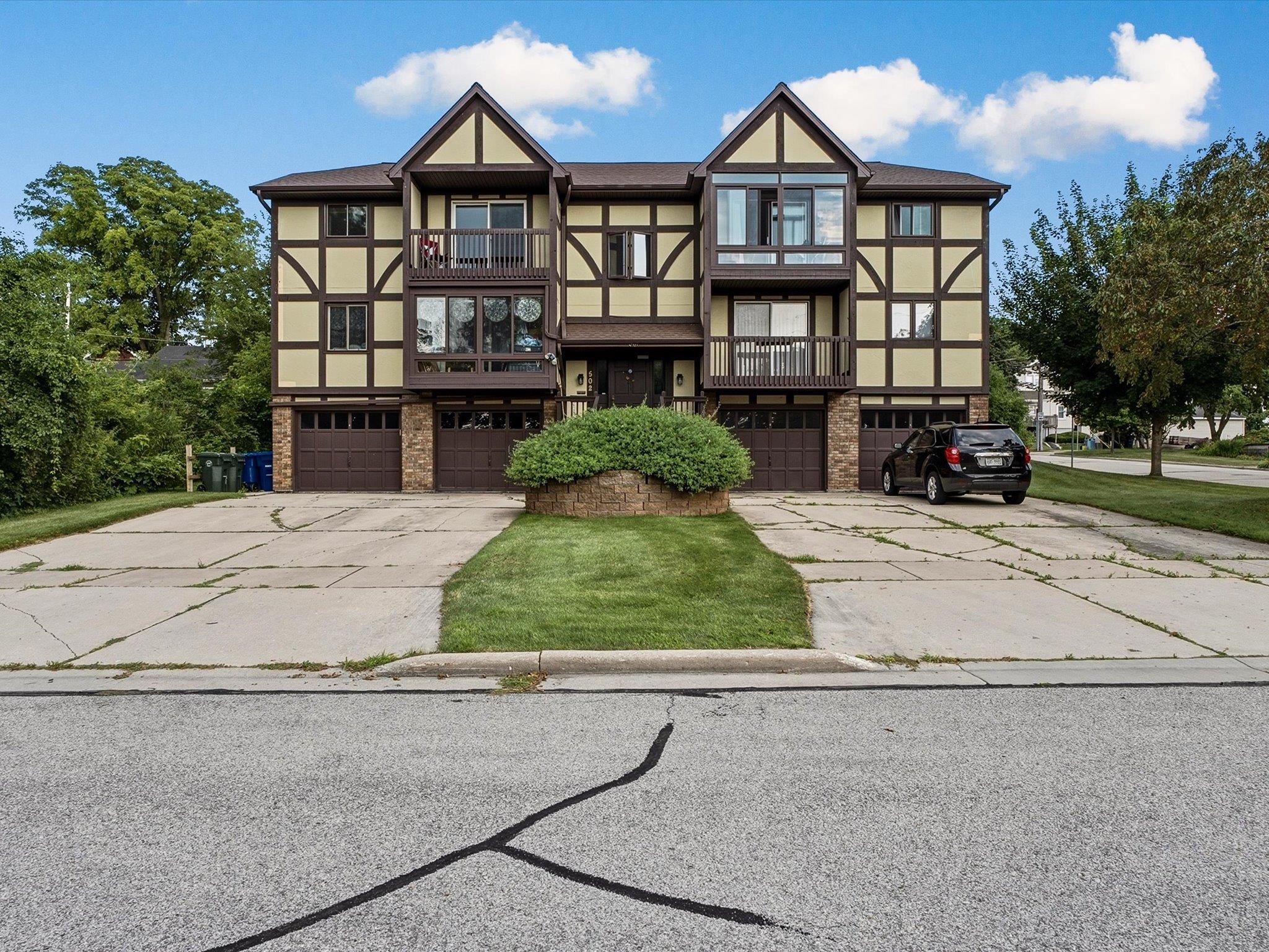 502 FRONT Street property preview photograph