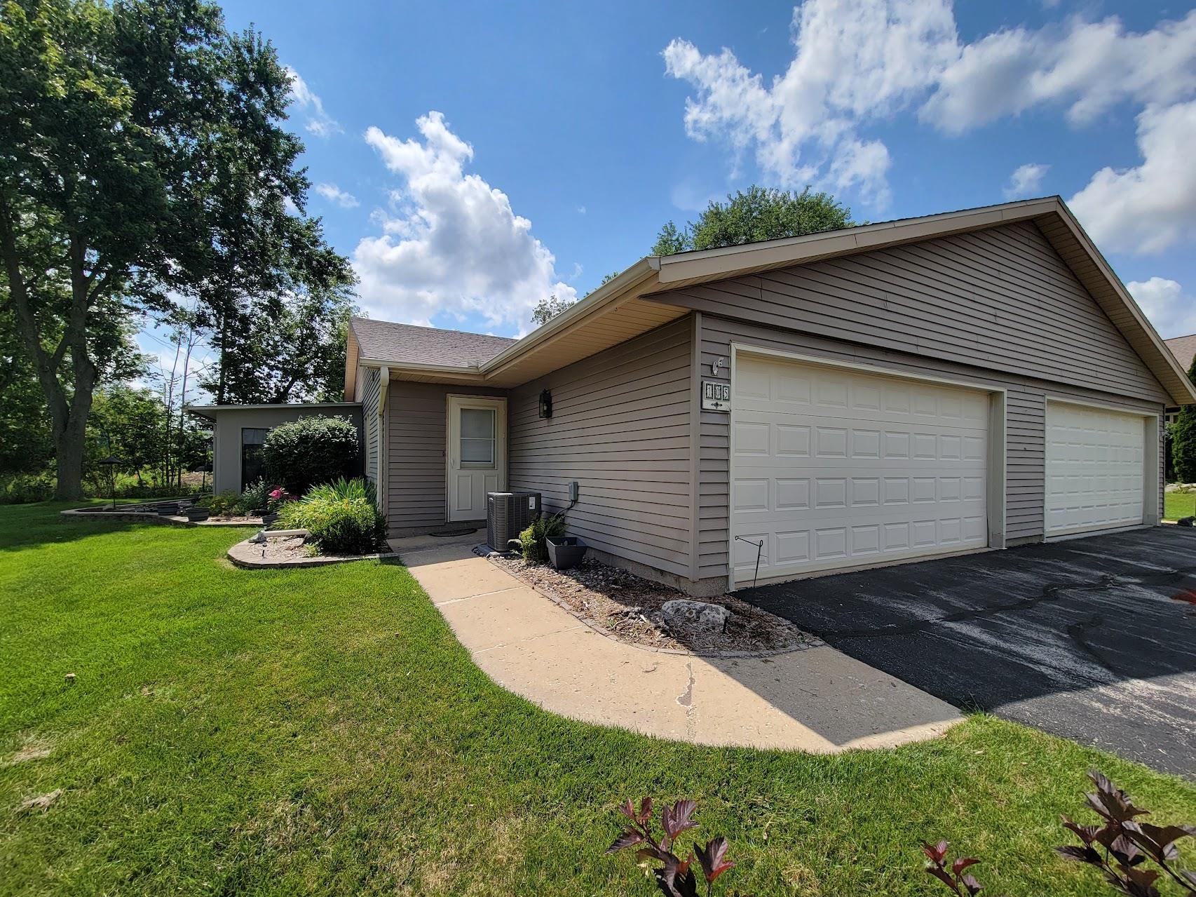 105 TAMARACK Circle property preview photograph