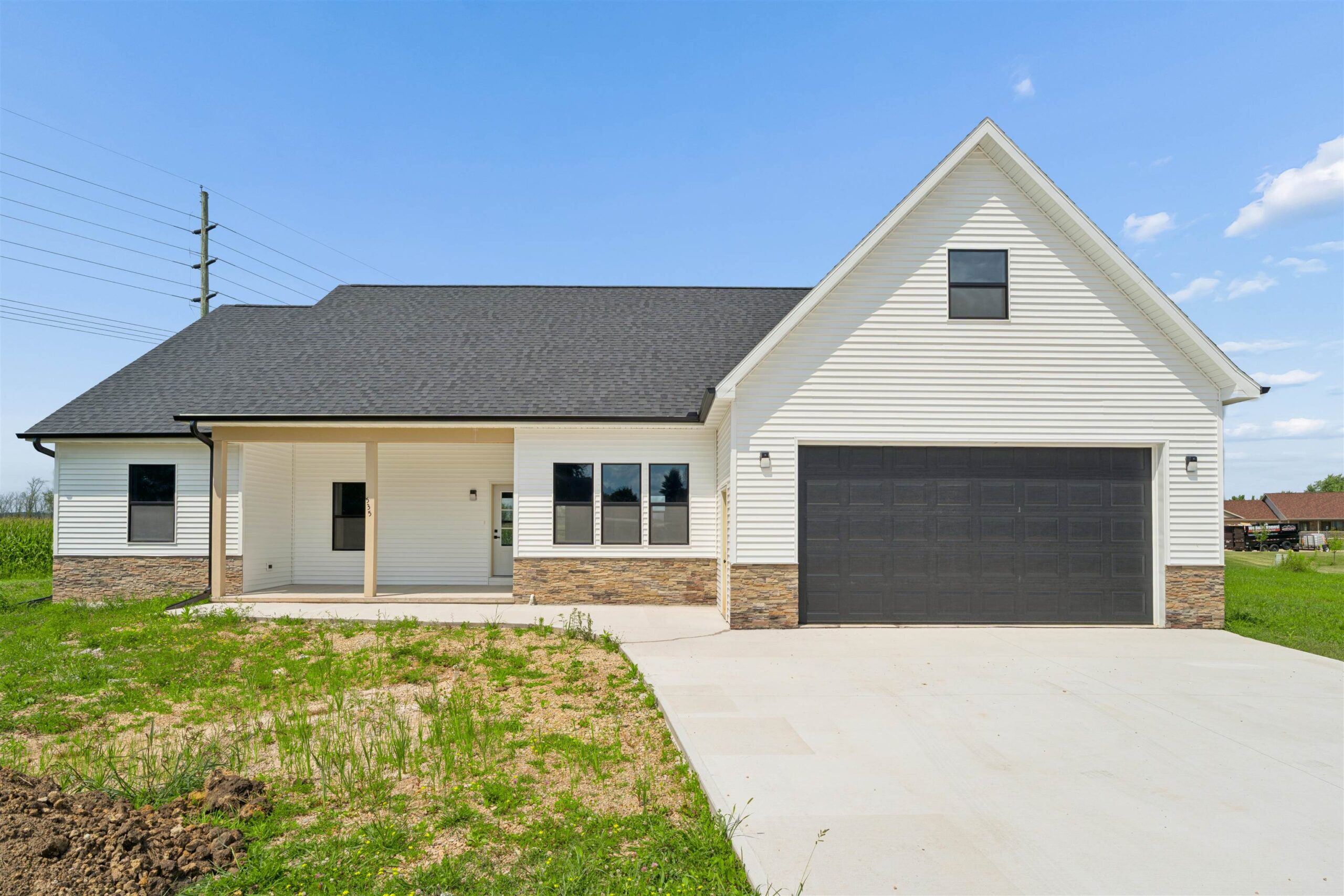 535 N PHEASANT Drive property preview photograph