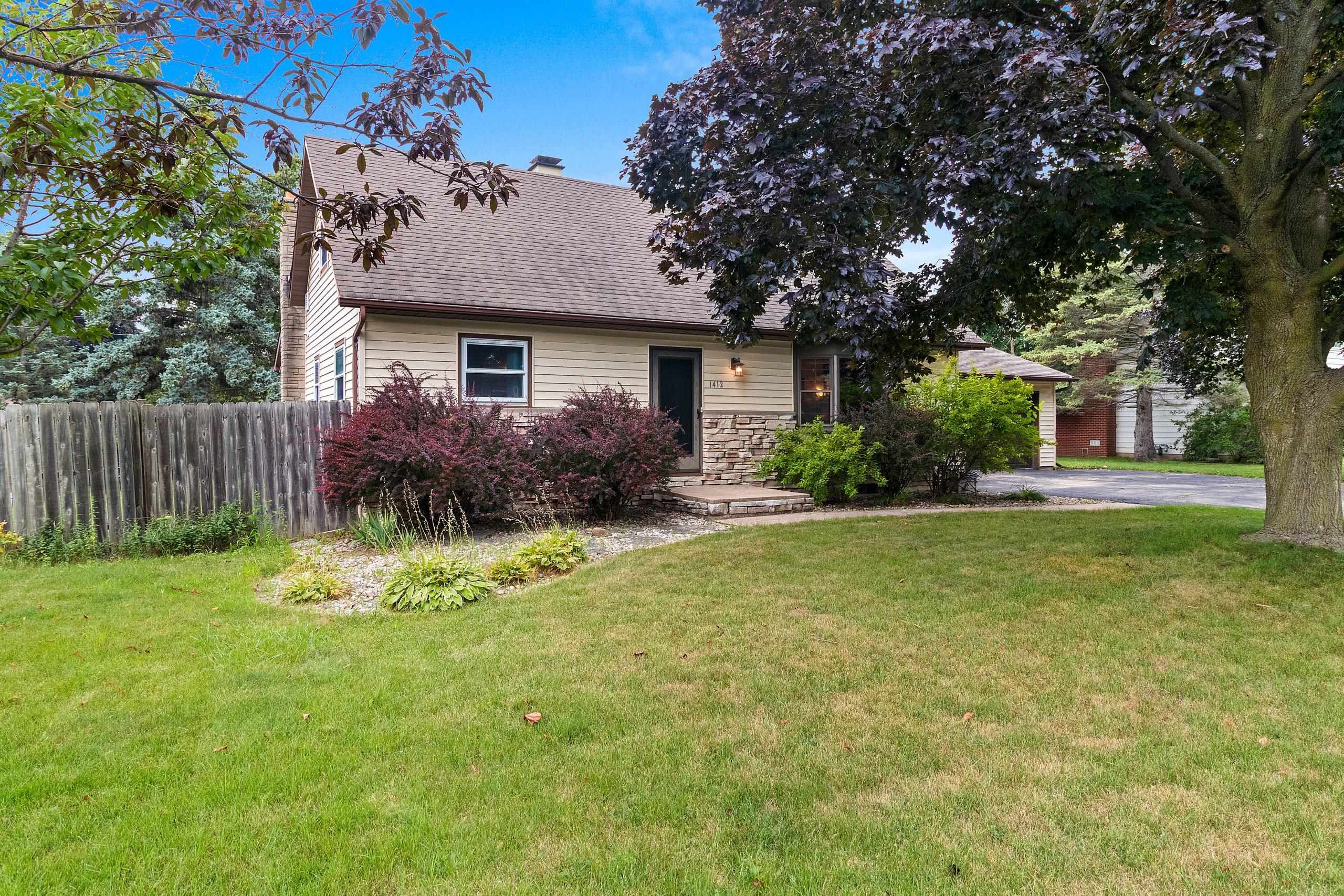 1412 LINDA Avenue property preview photograph