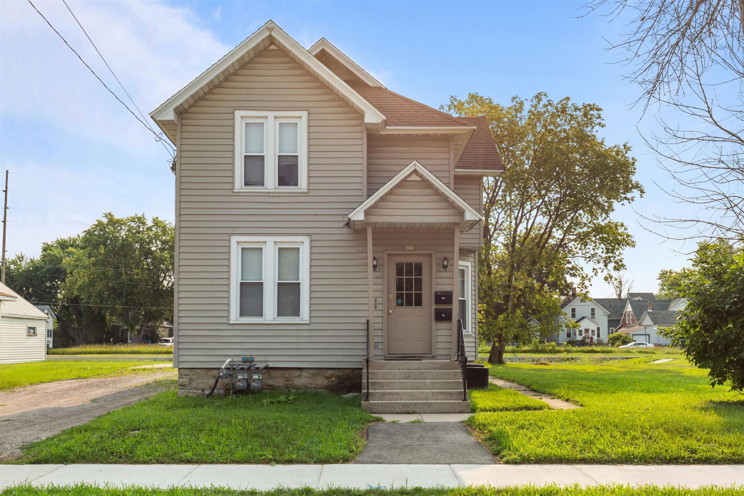 622 GRAND Street property preview photograph